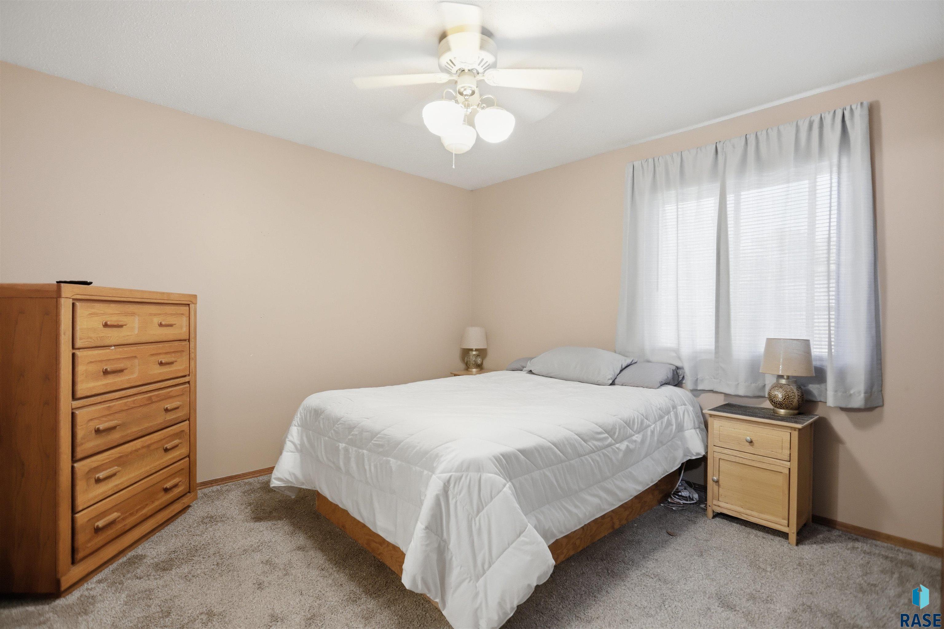405 407 57th St, Sioux Falls