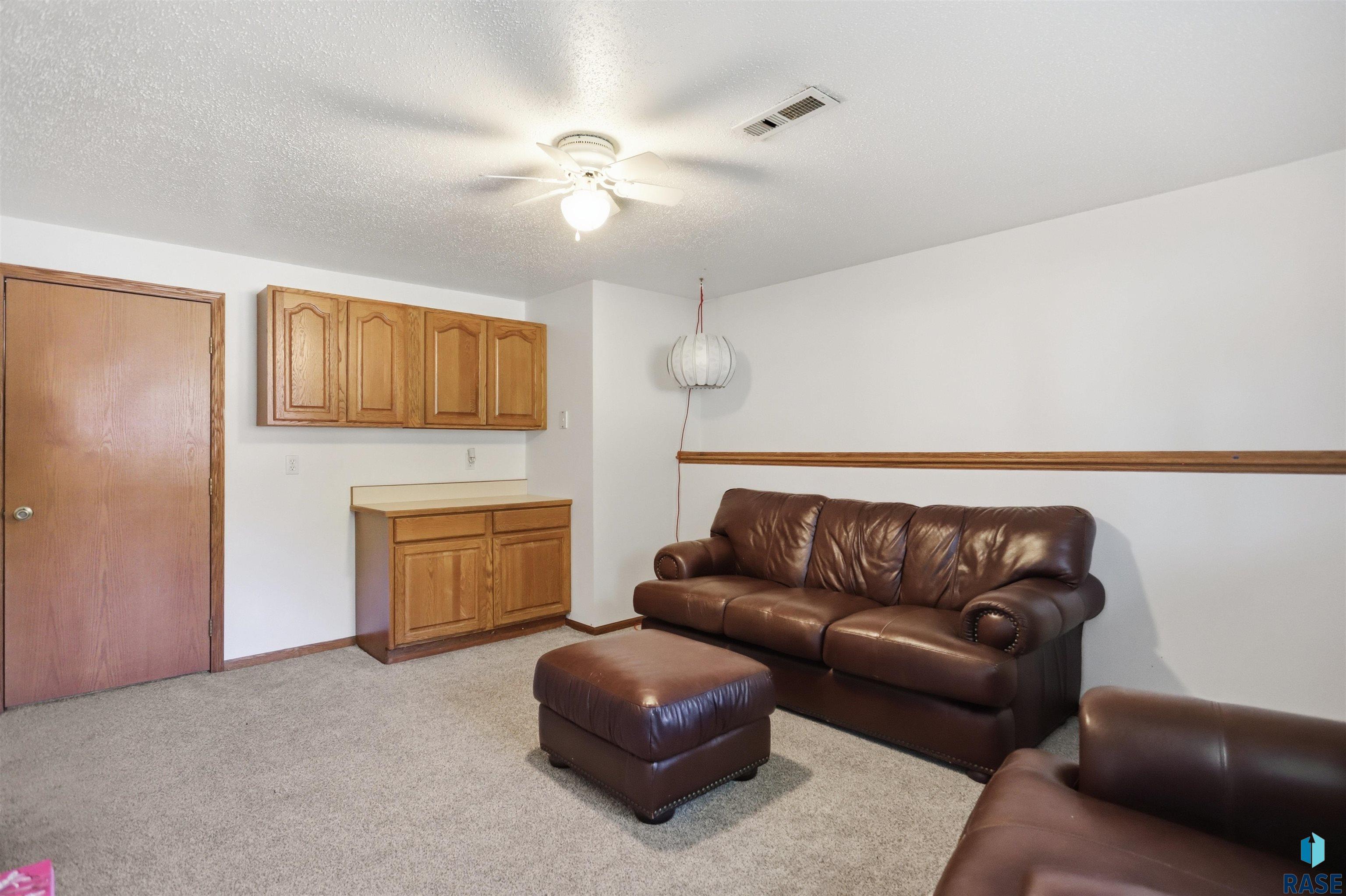 405 407 57th St, Sioux Falls
