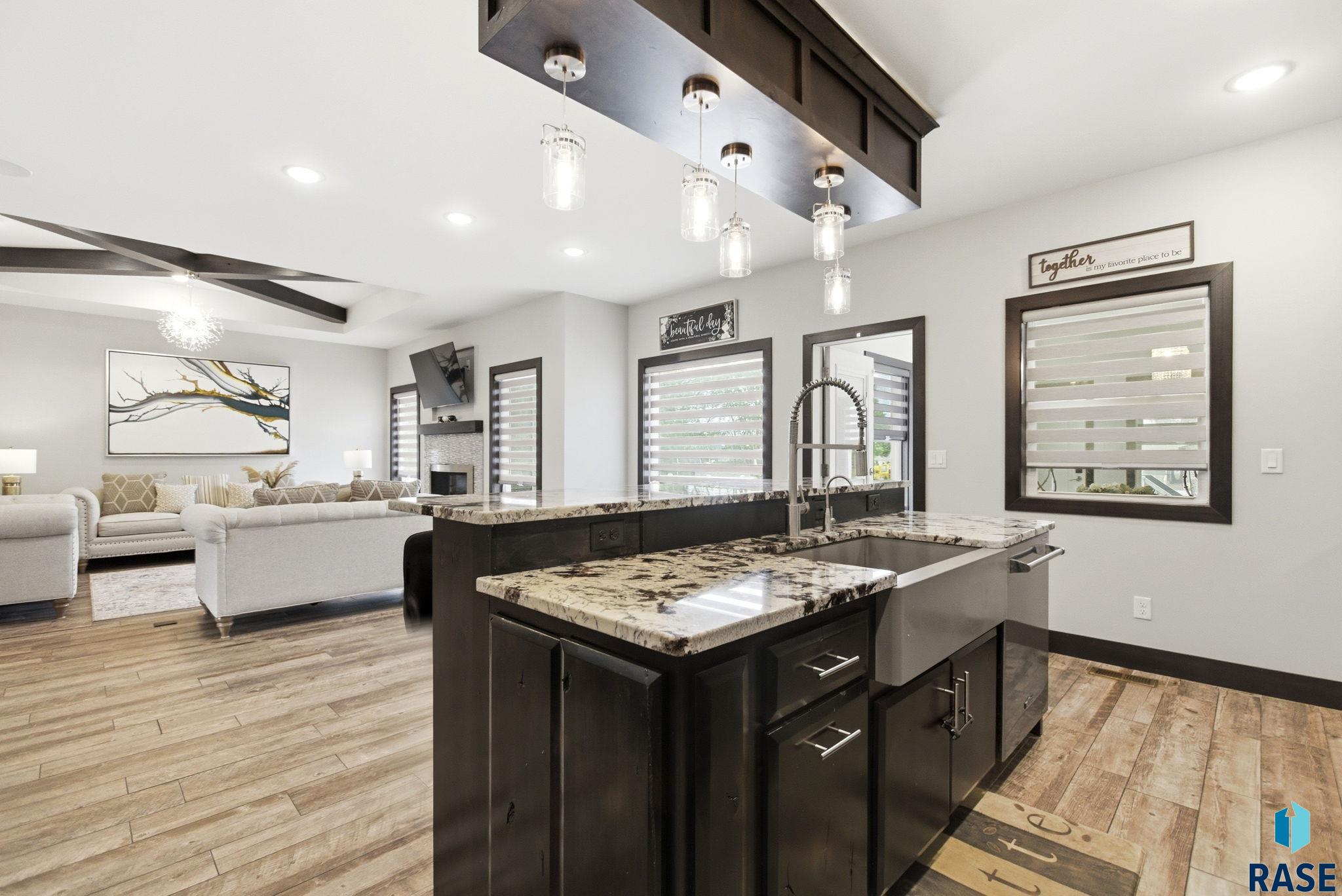 1325 Waterstone Dr, Sioux Falls