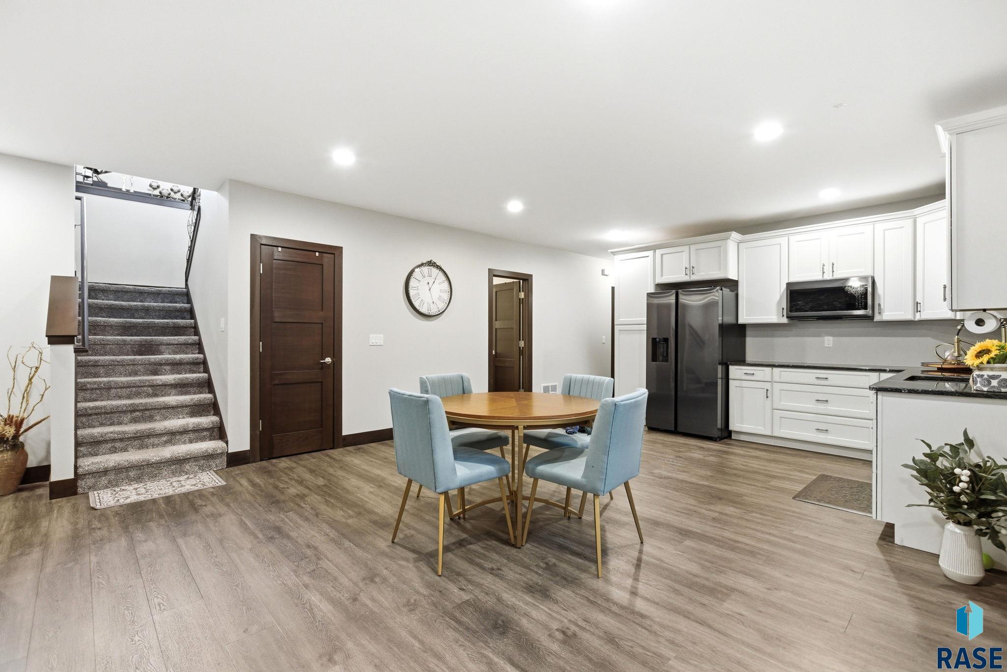1325 Waterstone Dr, Sioux Falls