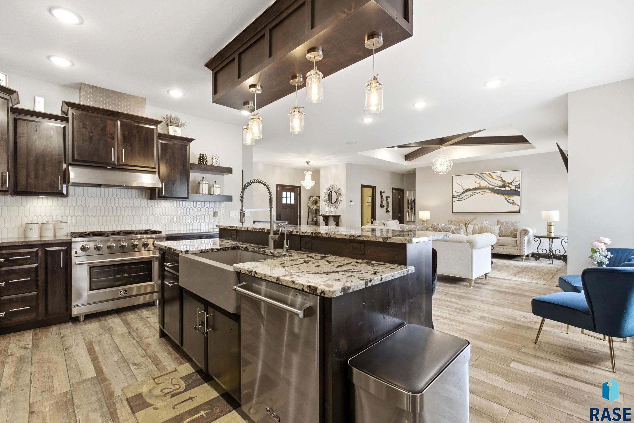 1325 Waterstone Dr, Sioux Falls