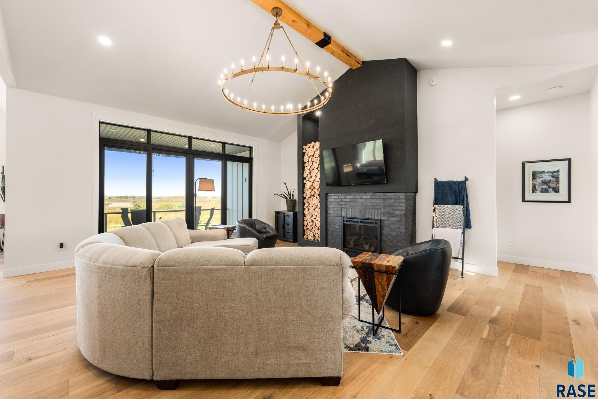 201 Boathouse Cir, Sioux Falls