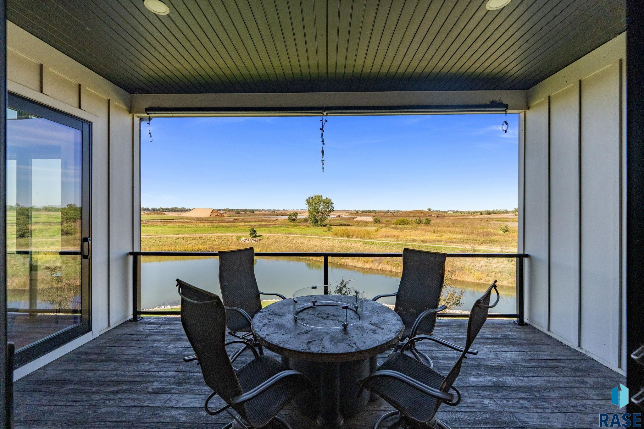 201 Boathouse Cir, Sioux Falls