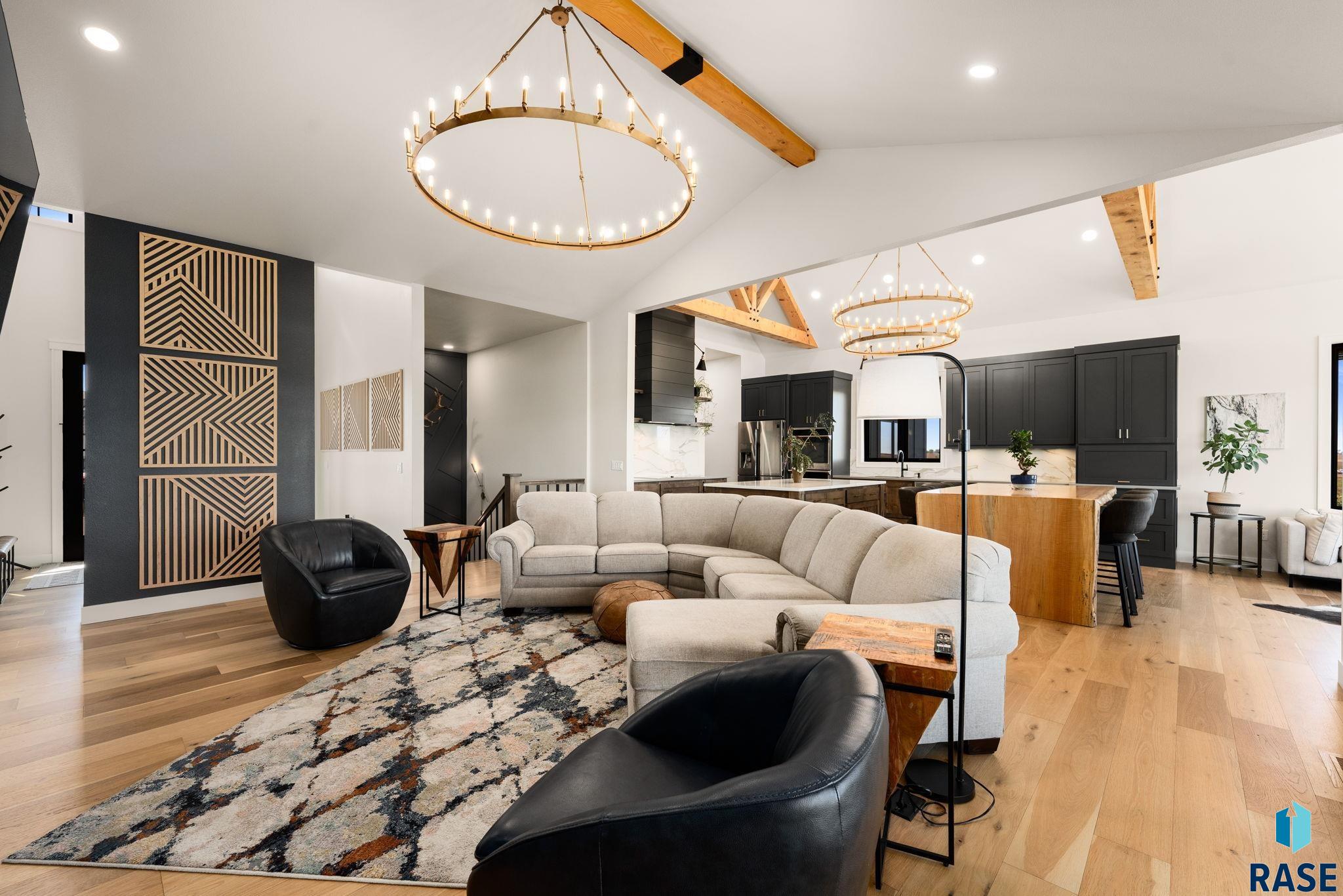 201 Boathouse Cir, Sioux Falls