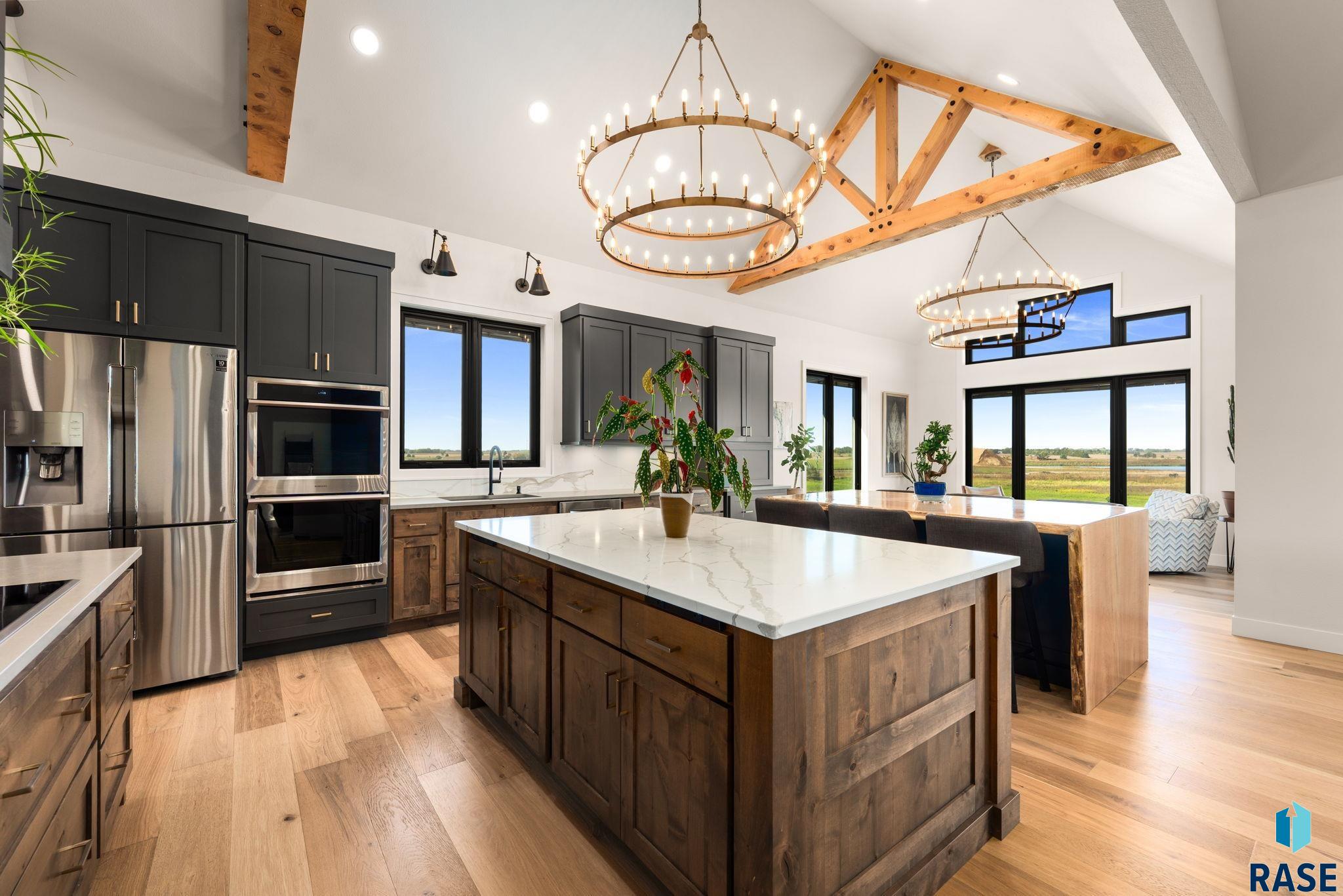 201 Boathouse Cir, Sioux Falls