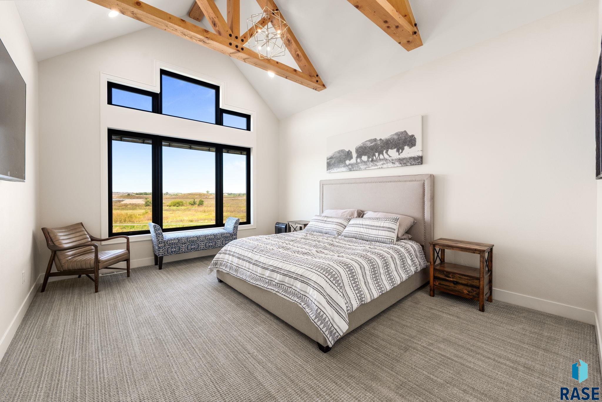 201 Boathouse Cir, Sioux Falls