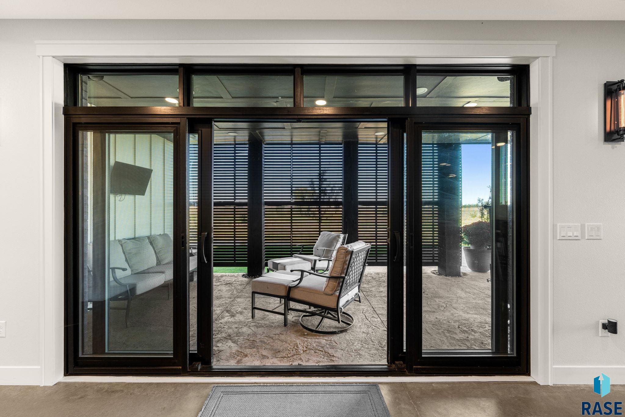 201 Boathouse Cir, Sioux Falls