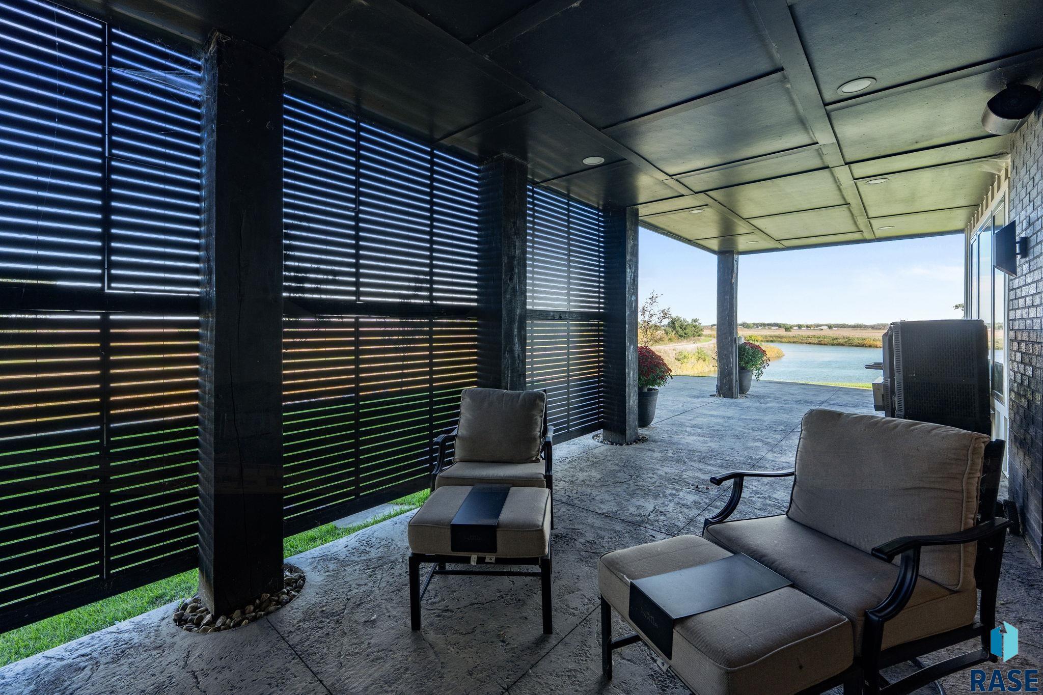 201 Boathouse Cir, Sioux Falls