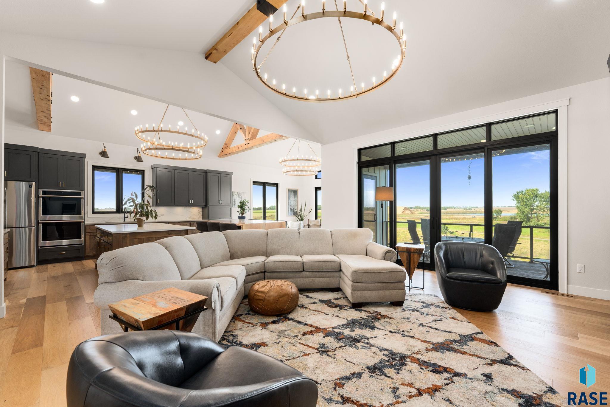 201 Boathouse Cir, Sioux Falls
