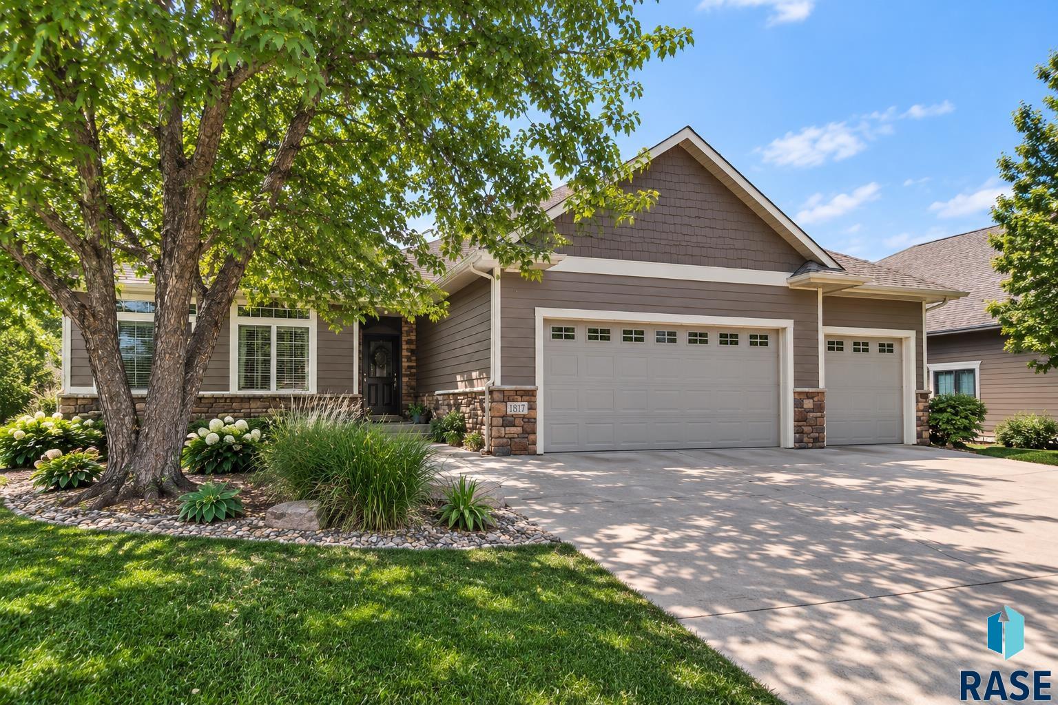 1817 Copper Crest Cir, Sioux Falls