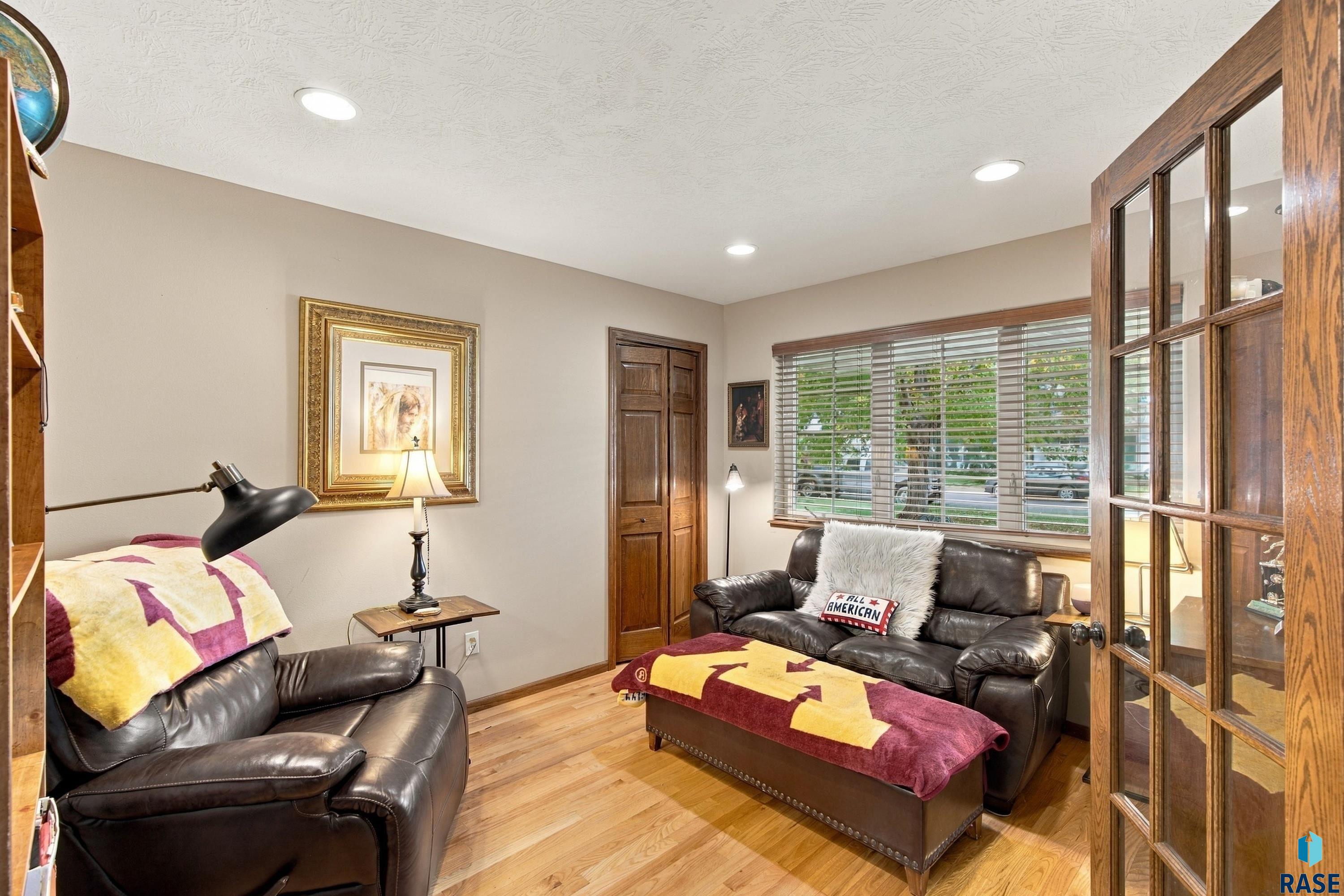 4011 Newcomb St, Sioux Falls