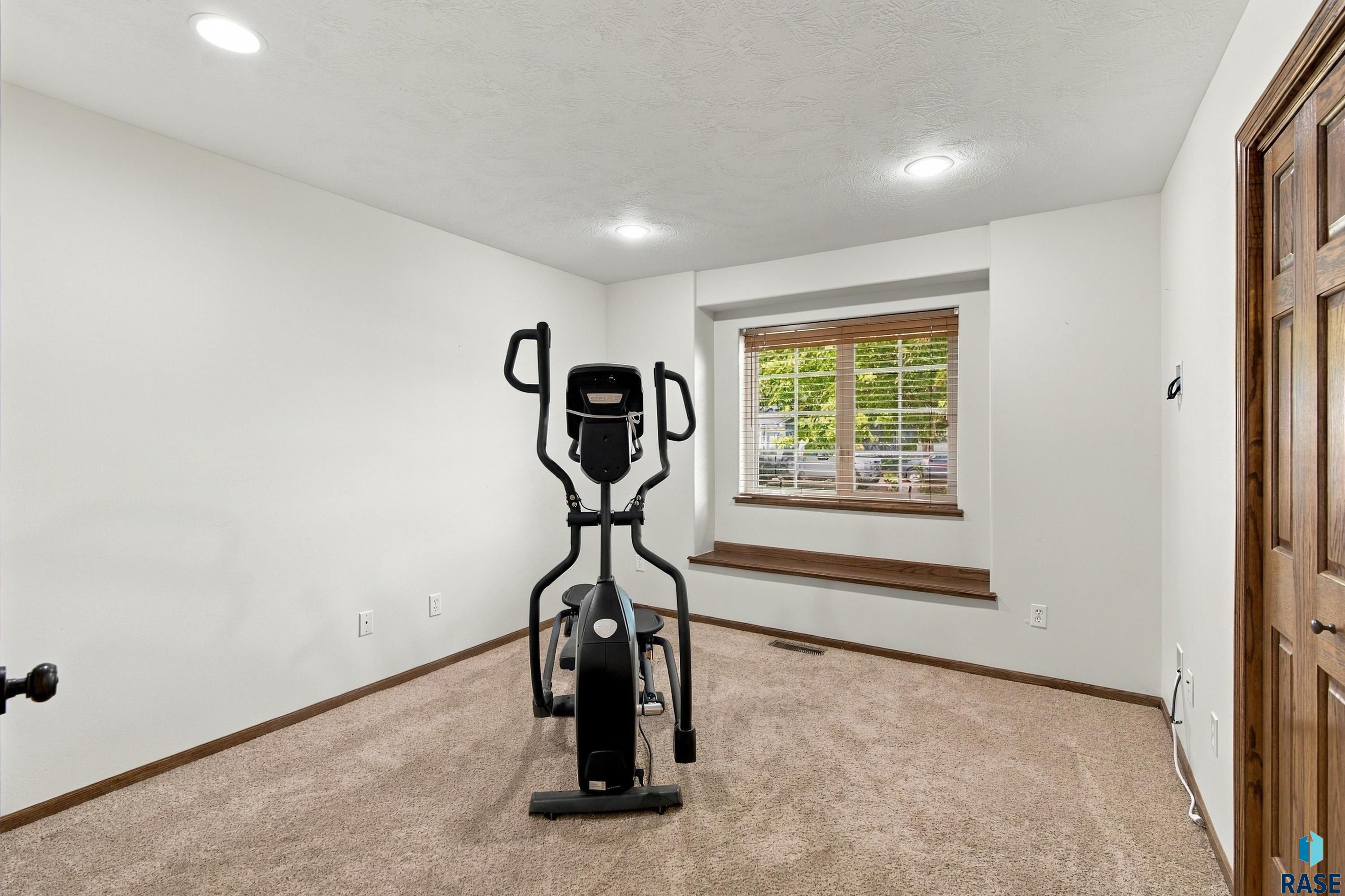 4011 Newcomb St, Sioux Falls