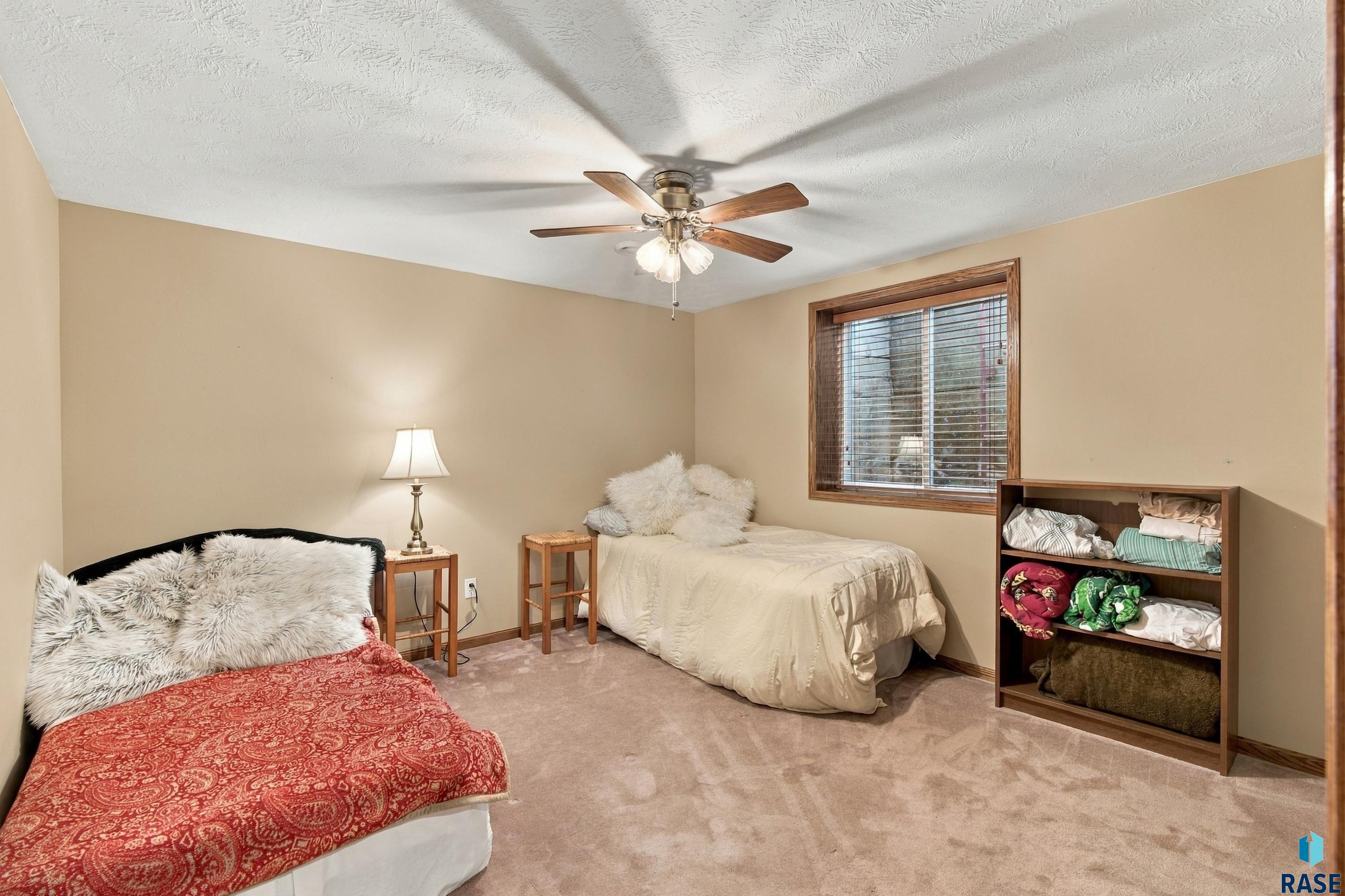 4011 Newcomb St, Sioux Falls