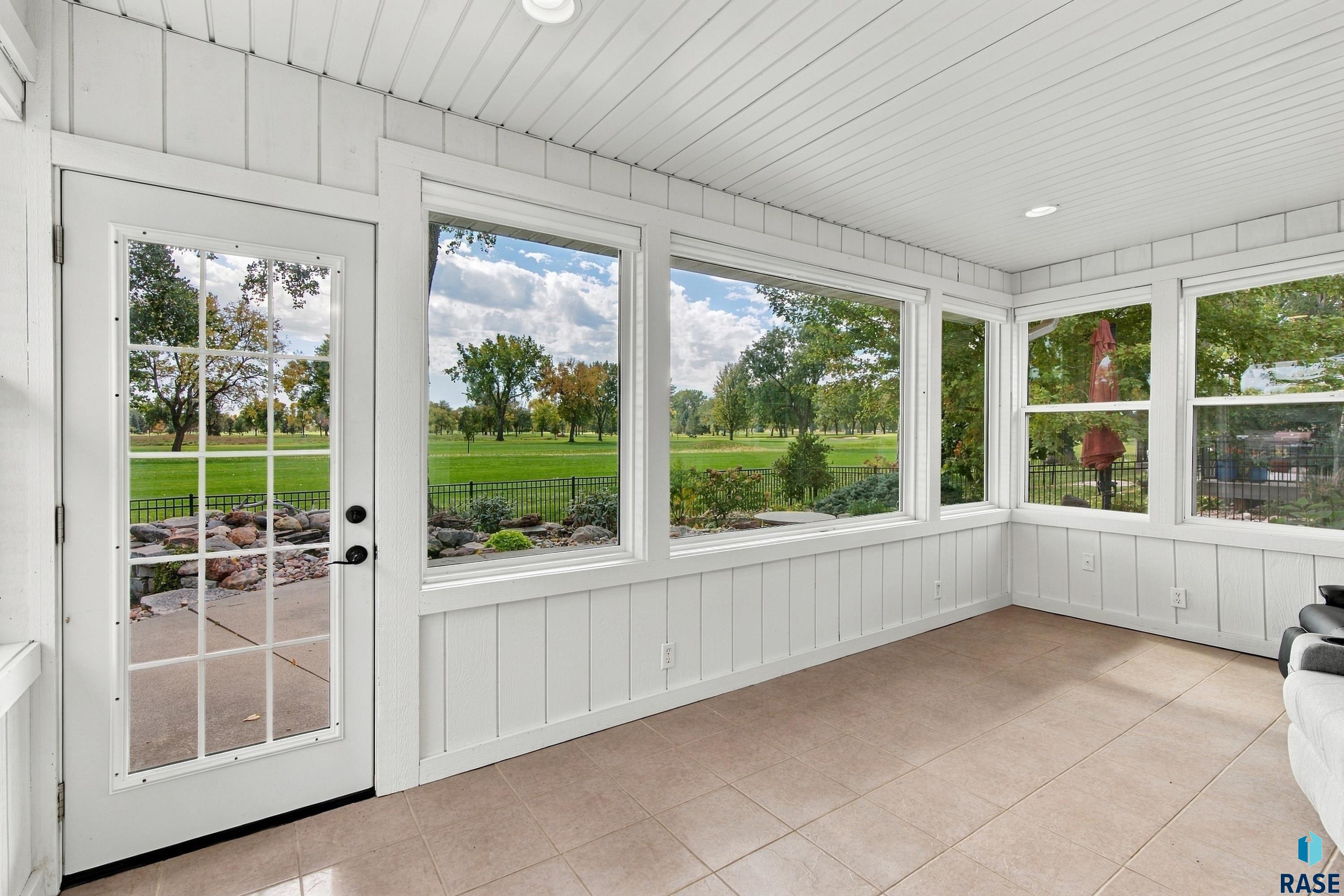 4011 Newcomb St, Sioux Falls