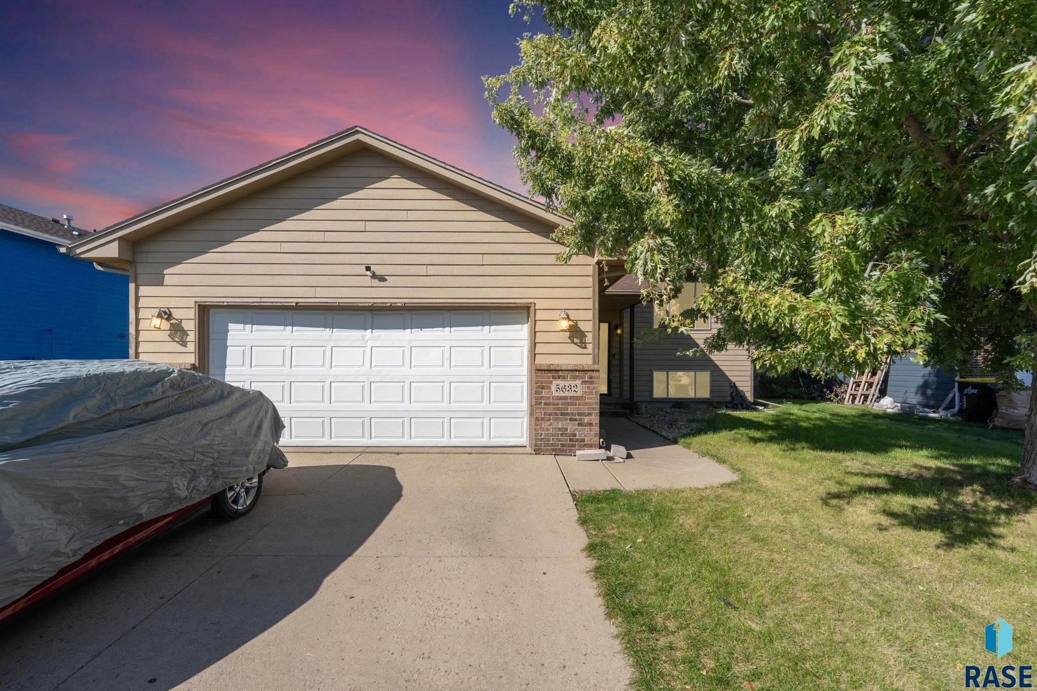 5632 W Mandy Ct, Sioux Falls