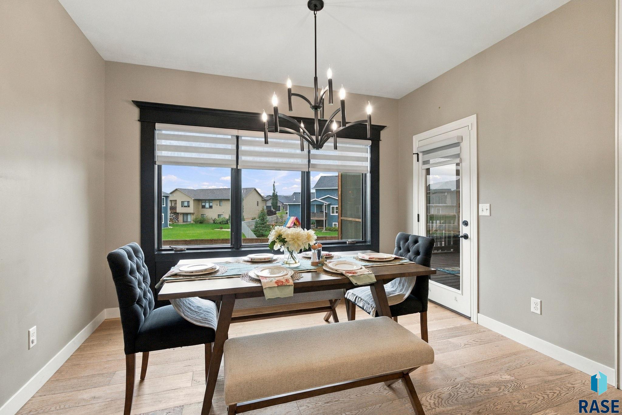 2743 Burns Knoll Cir, Sioux Falls