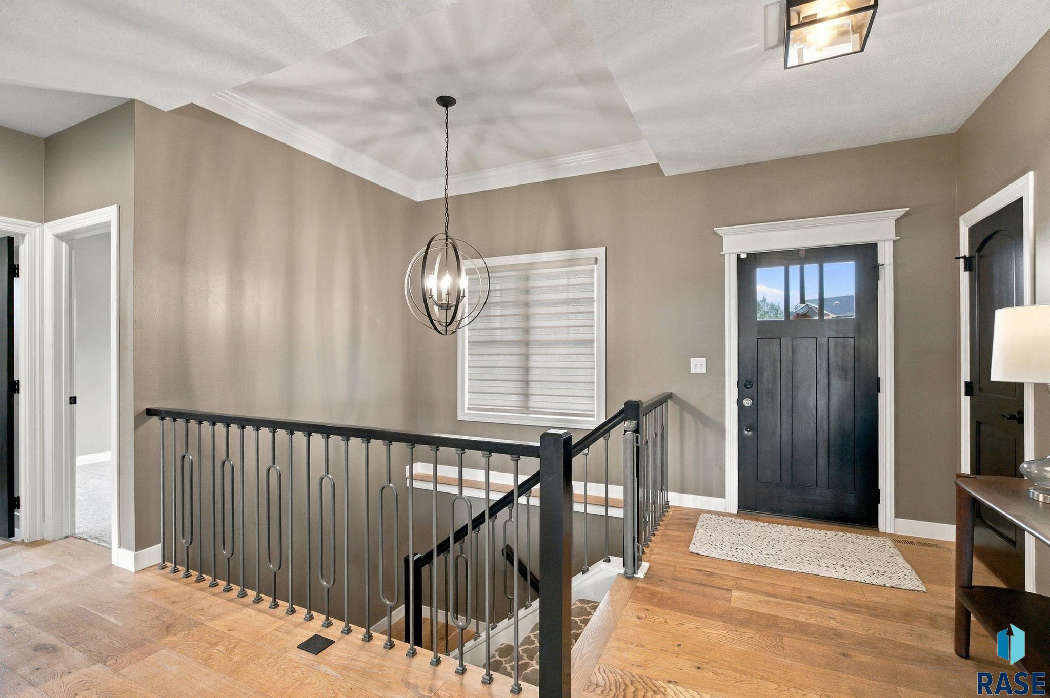 2743 Burns Knoll Cir, Sioux Falls