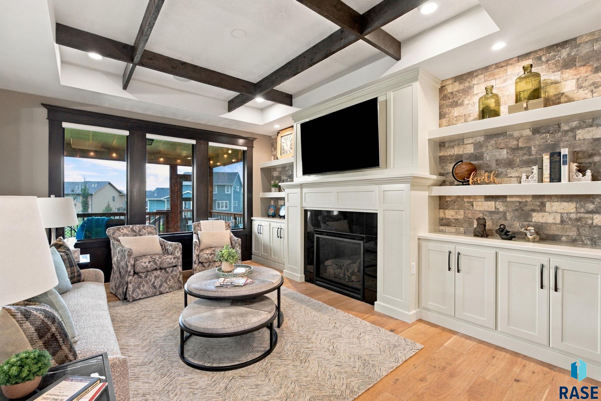 2743 Burns Knoll Cir, Sioux Falls