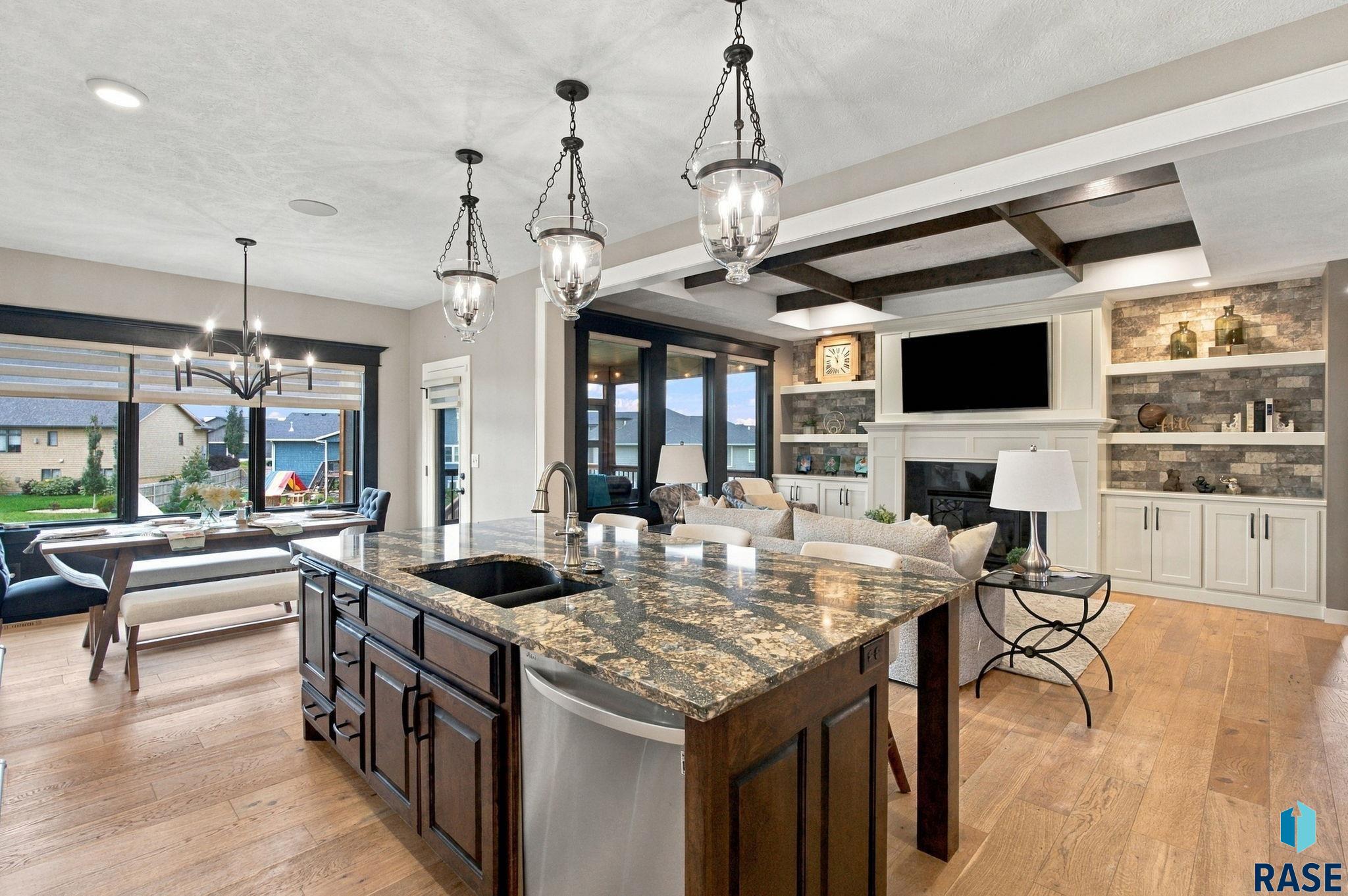 2743 Burns Knoll Cir, Sioux Falls