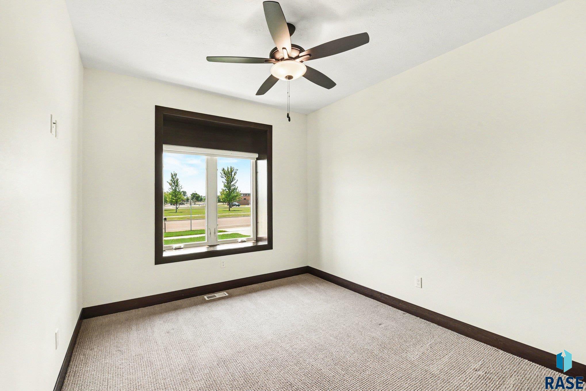 2500 95th St, Sioux Falls