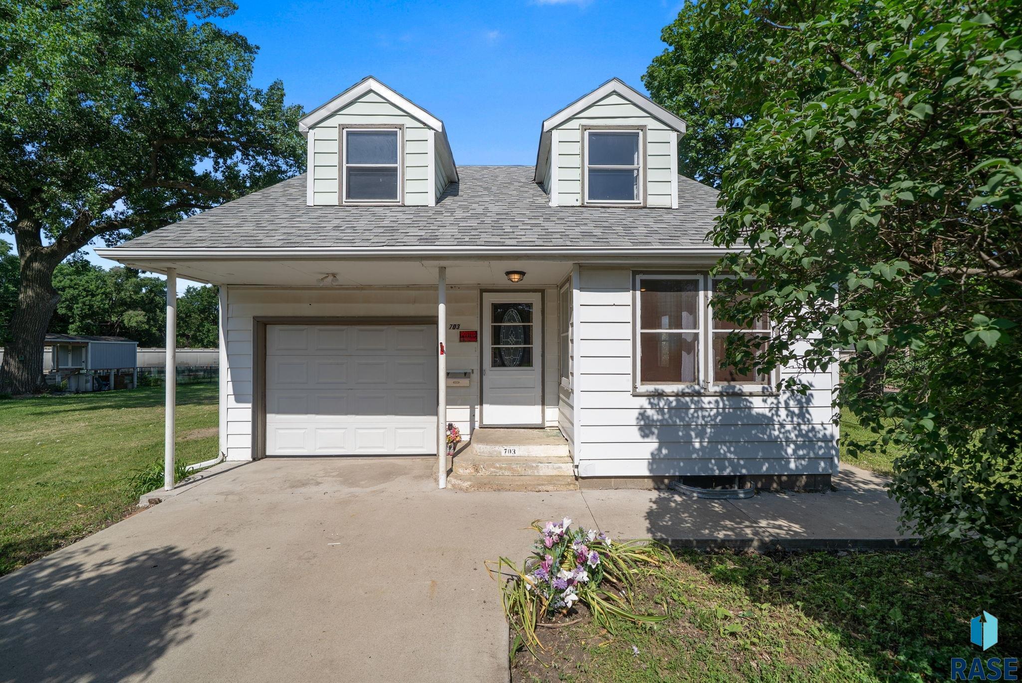 703 S Blauvelt Ave, Sioux Falls