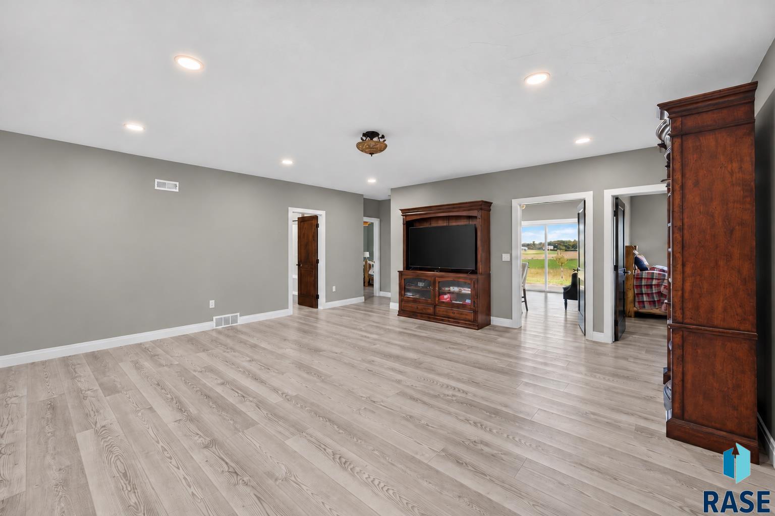 48453 256th St, Garretson