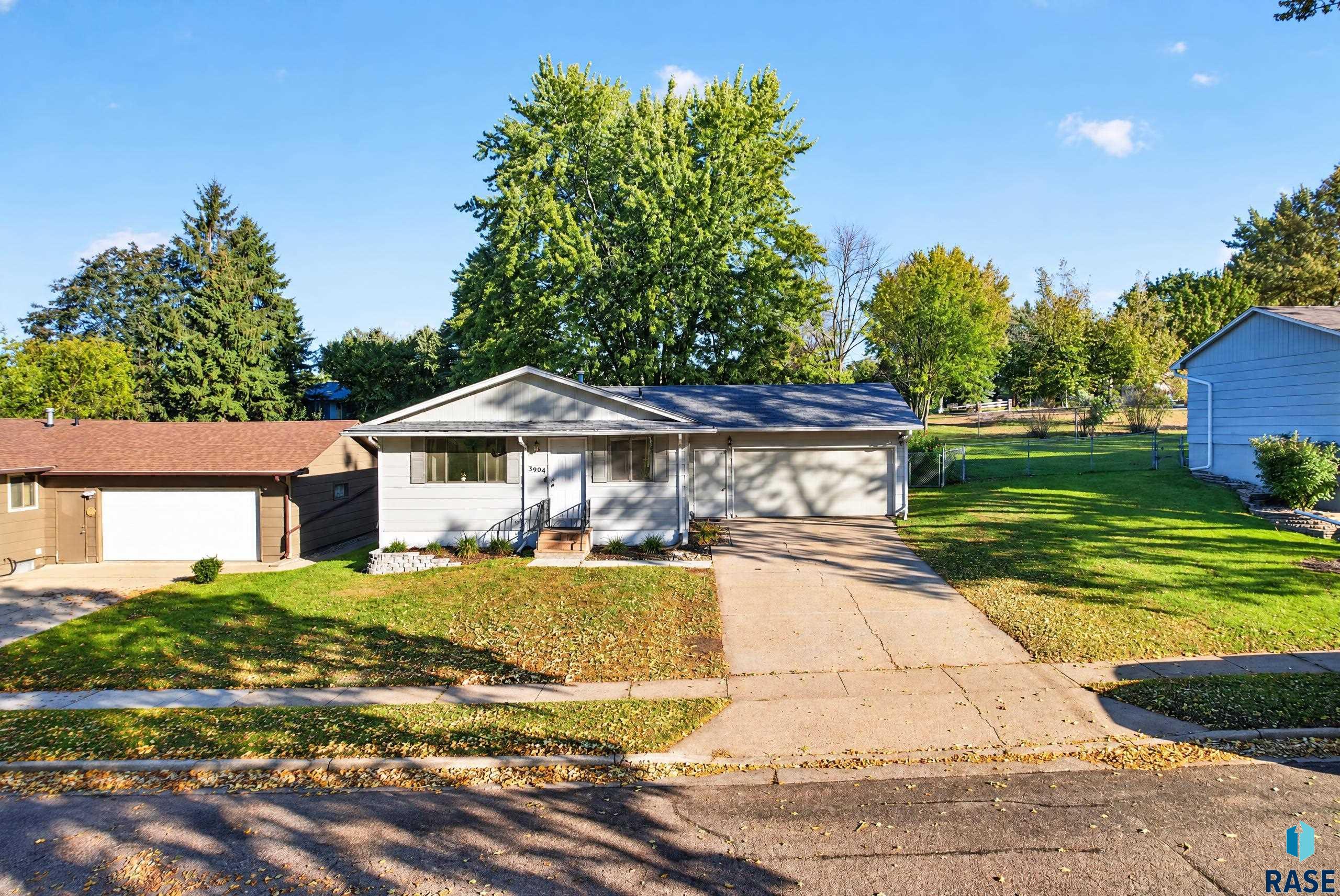 3904 28th St, Sioux Falls