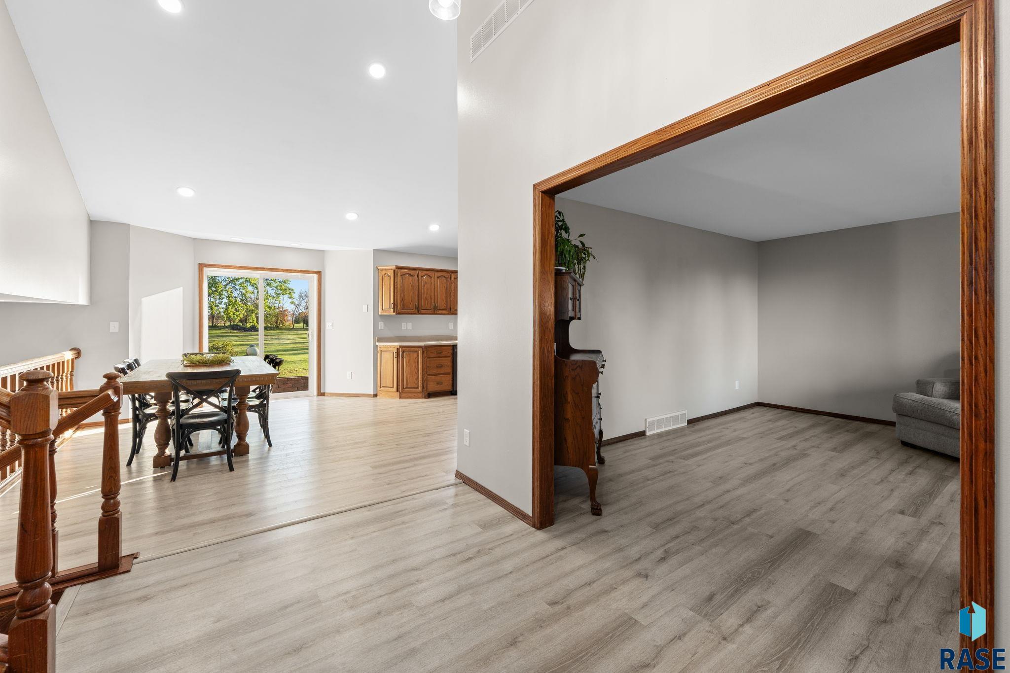 46713 269th St, Sioux Falls