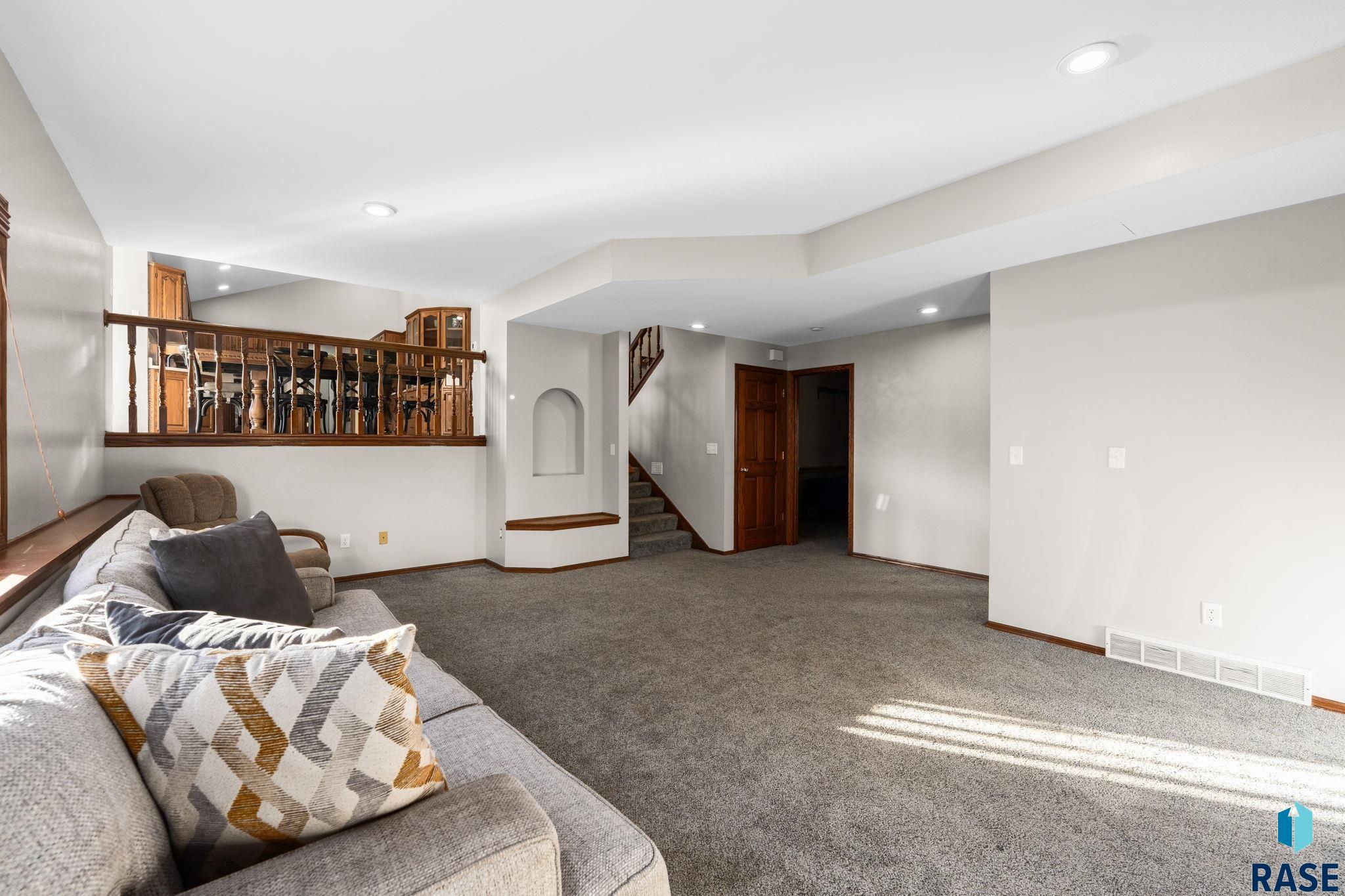 46713 269th St, Sioux Falls