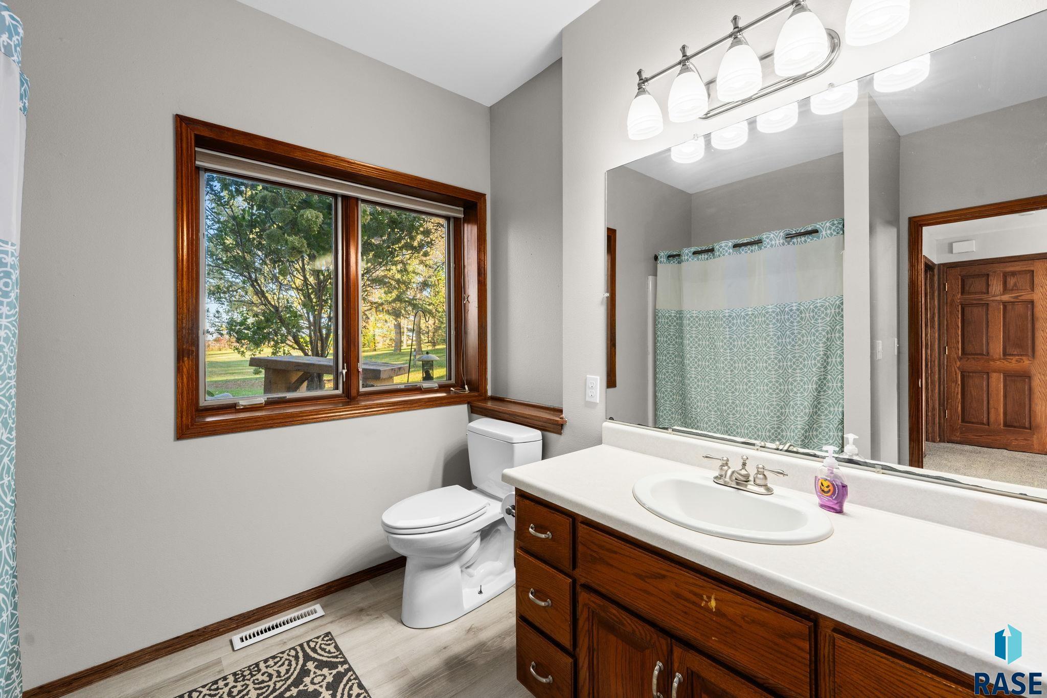 46713 269th St, Sioux Falls