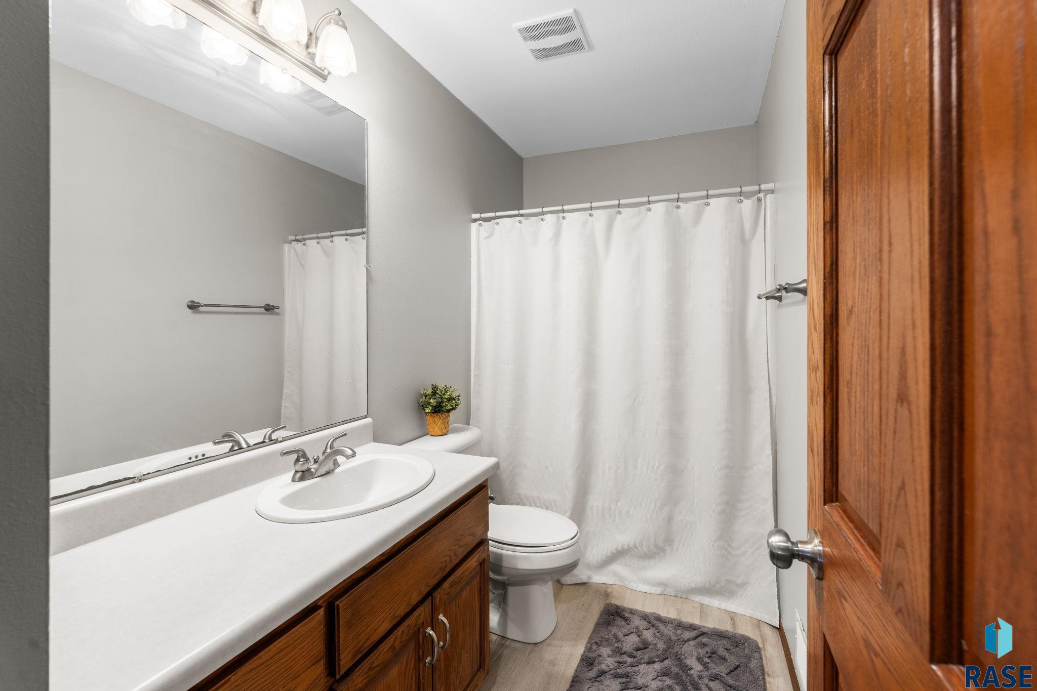 46713 269th St, Sioux Falls