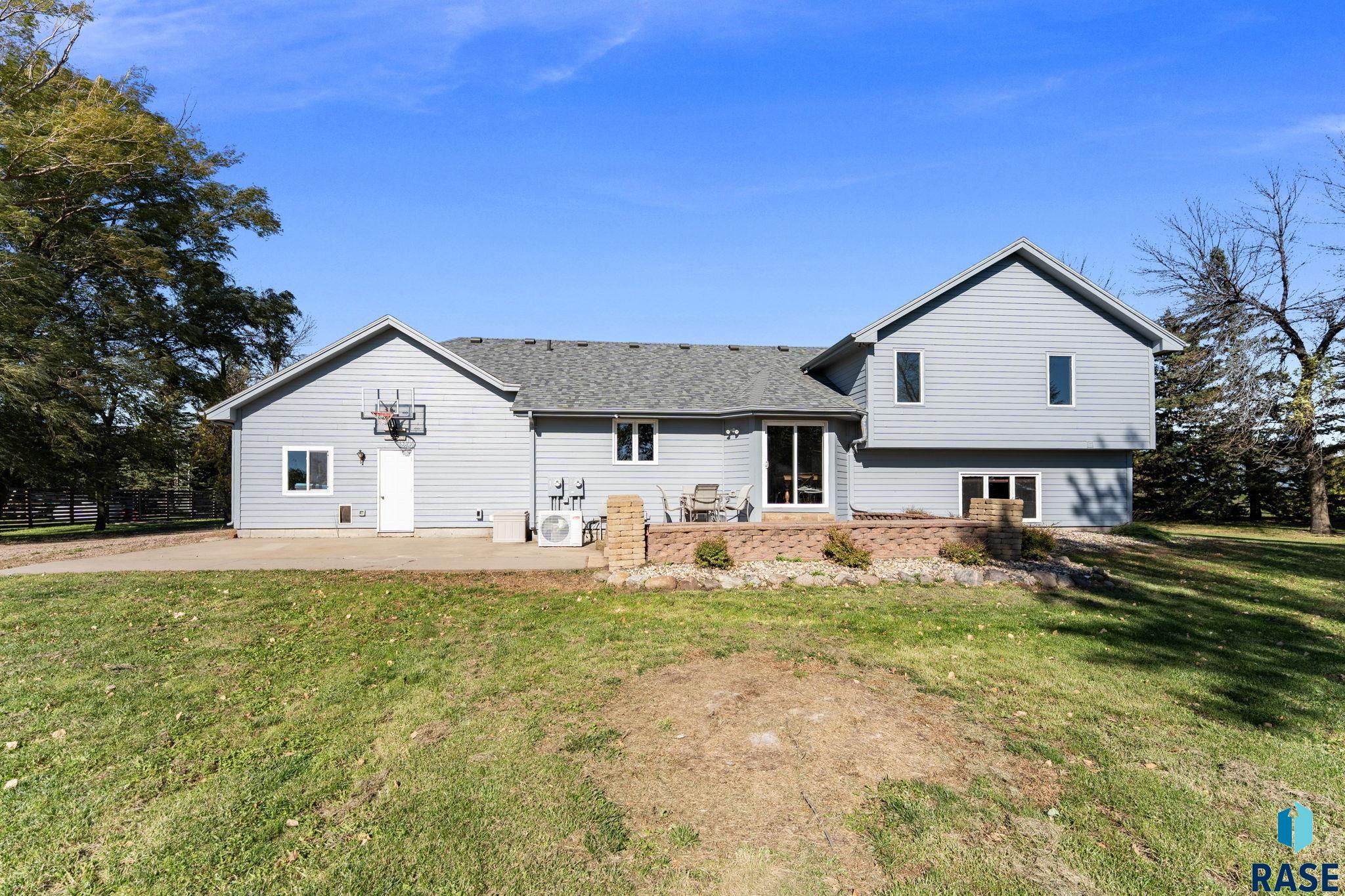 46713 269th St, Sioux Falls