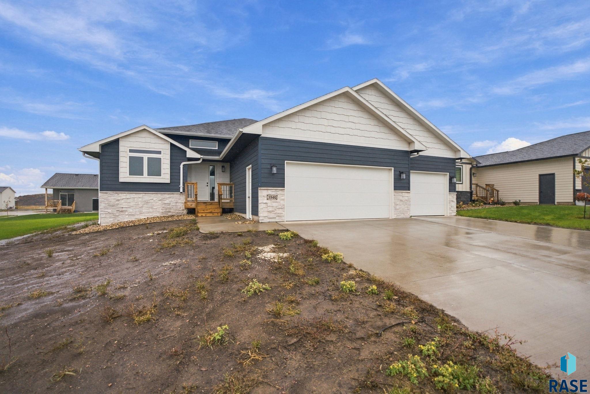3340 N Geneva Trl, Sioux Falls