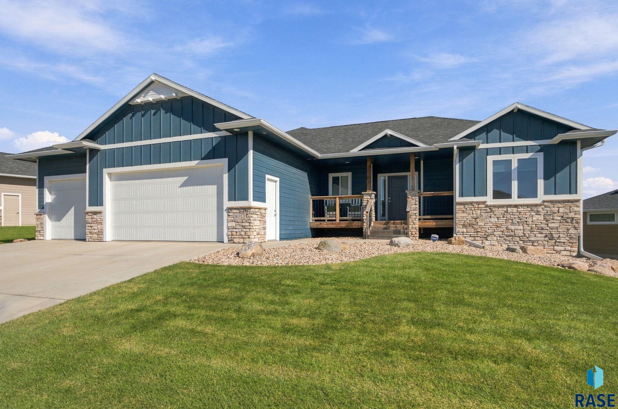 8013 E Norway Pine Trl, Sioux Falls