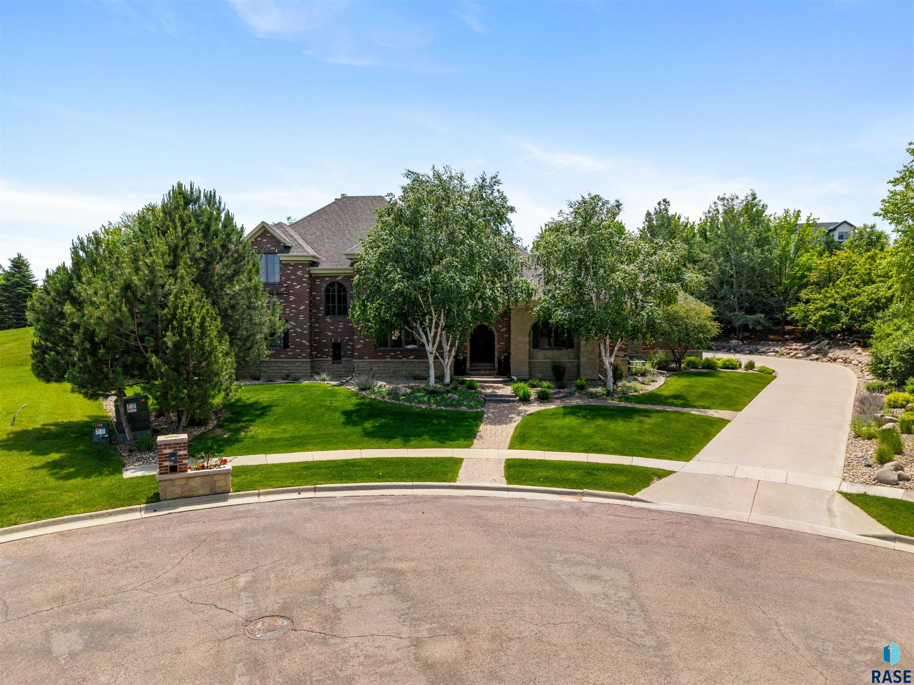 2601 W Latigo Cir, Sioux Falls
