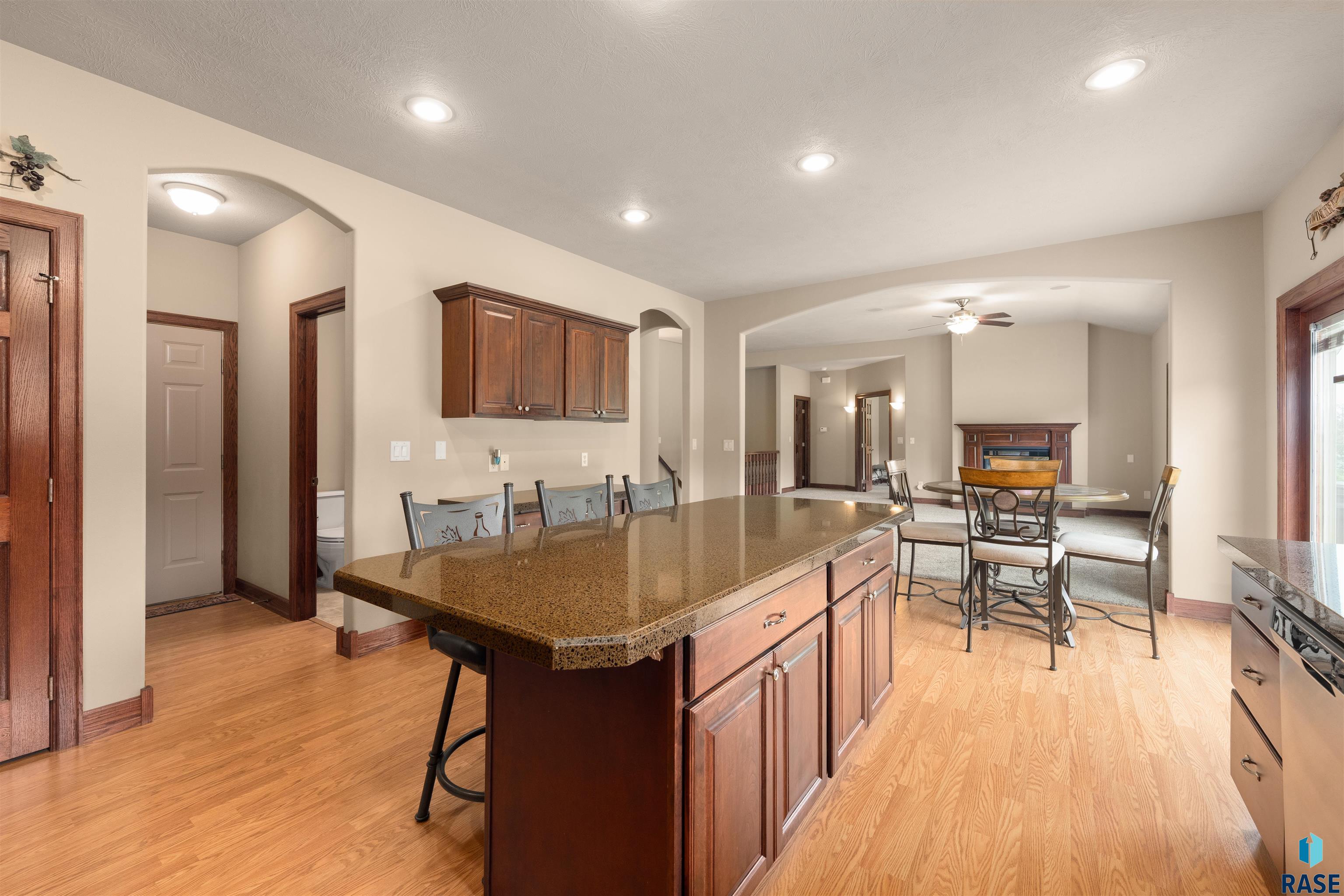 5604 Josh Wyatt Dr, Sioux Falls