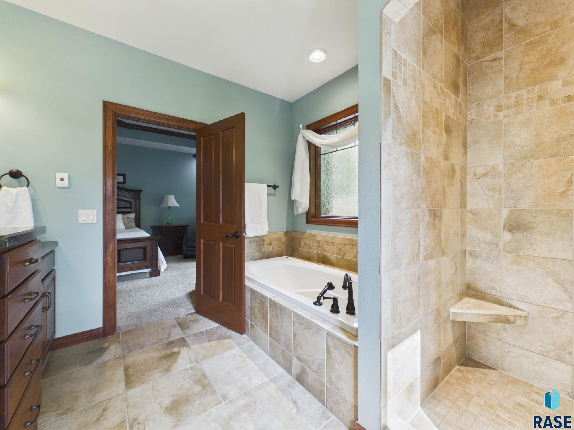 2304 Sleigh Creek Trl, Sioux Falls