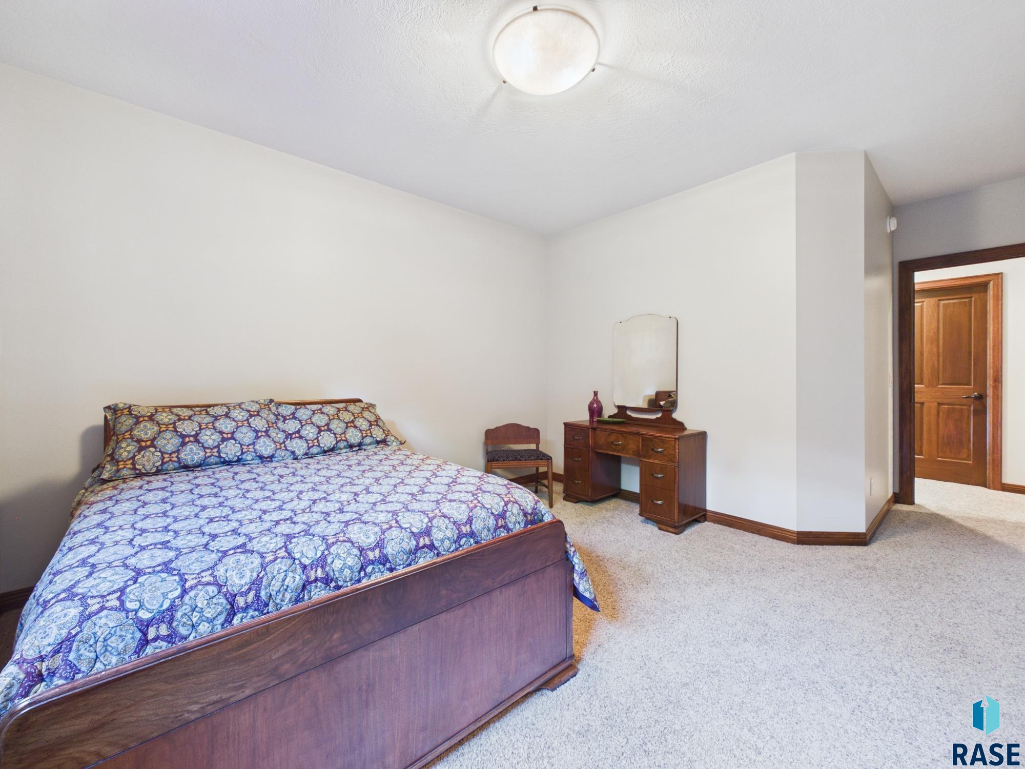 2304 Sleigh Creek Trl, Sioux Falls