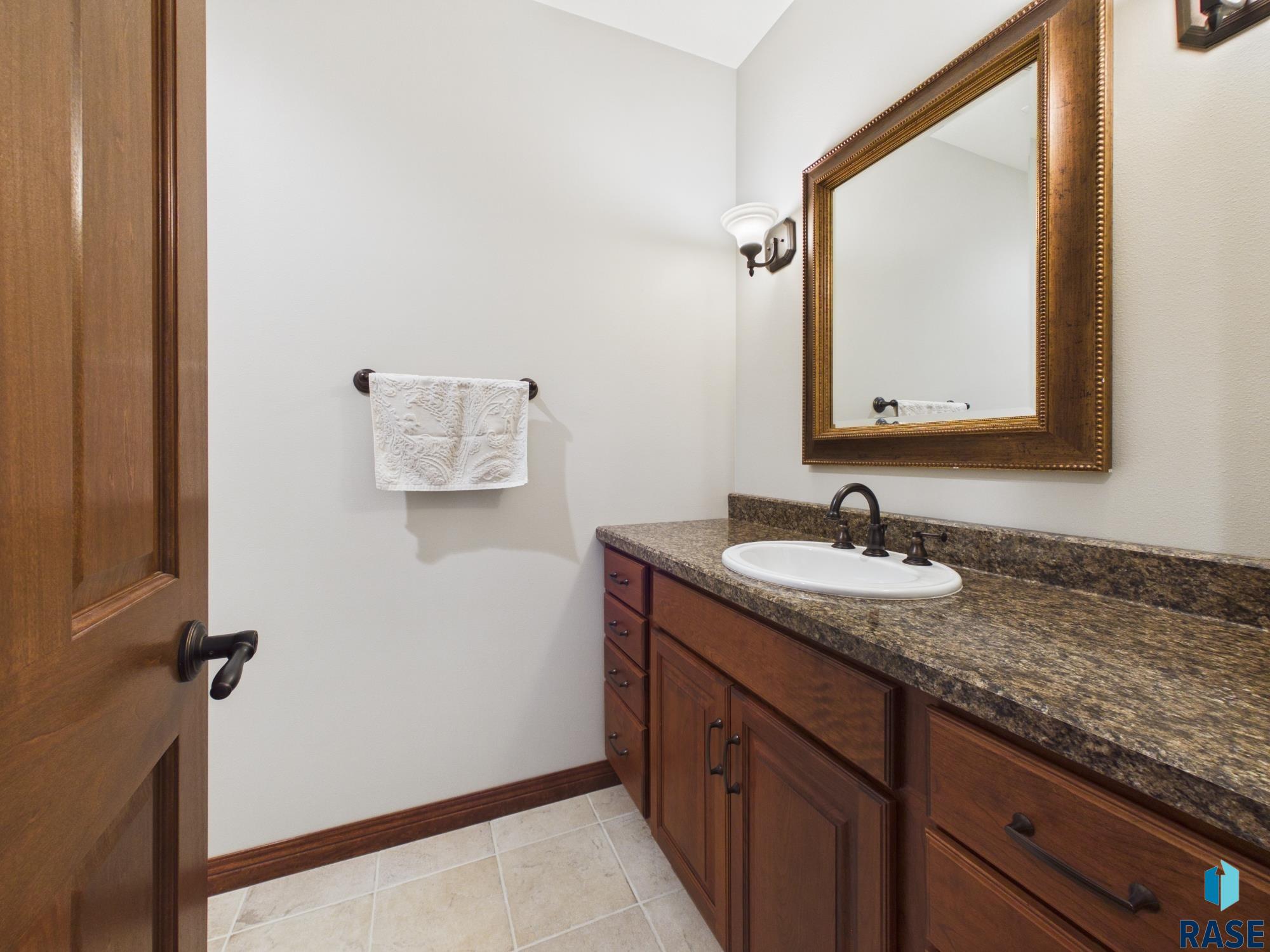 2304 Sleigh Creek Trl, Sioux Falls