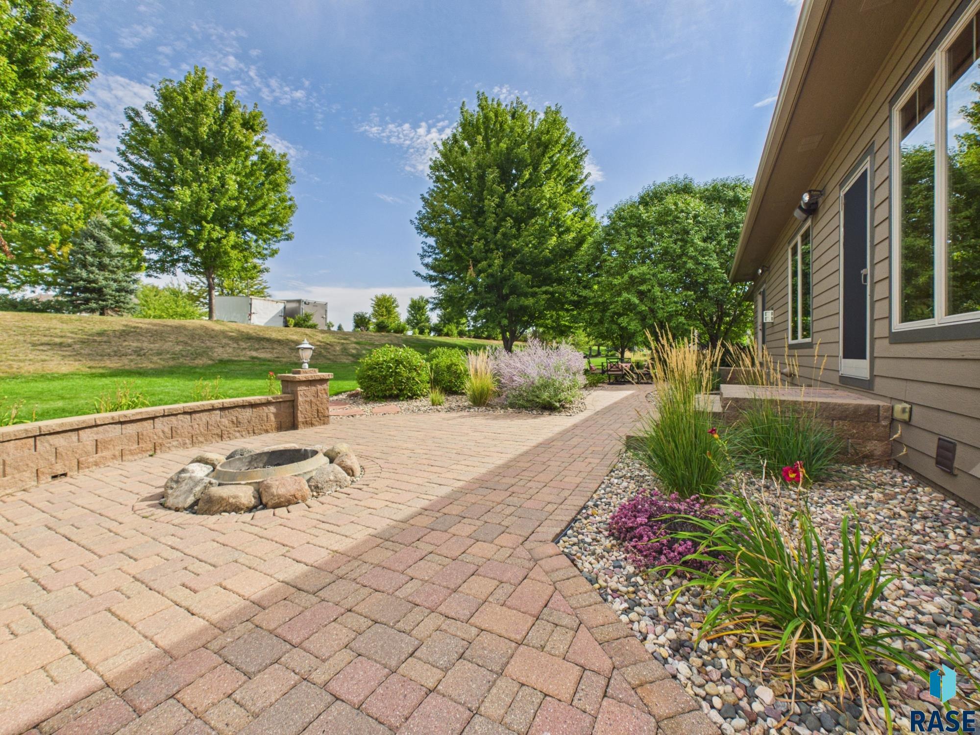 2304 Sleigh Creek Trl, Sioux Falls