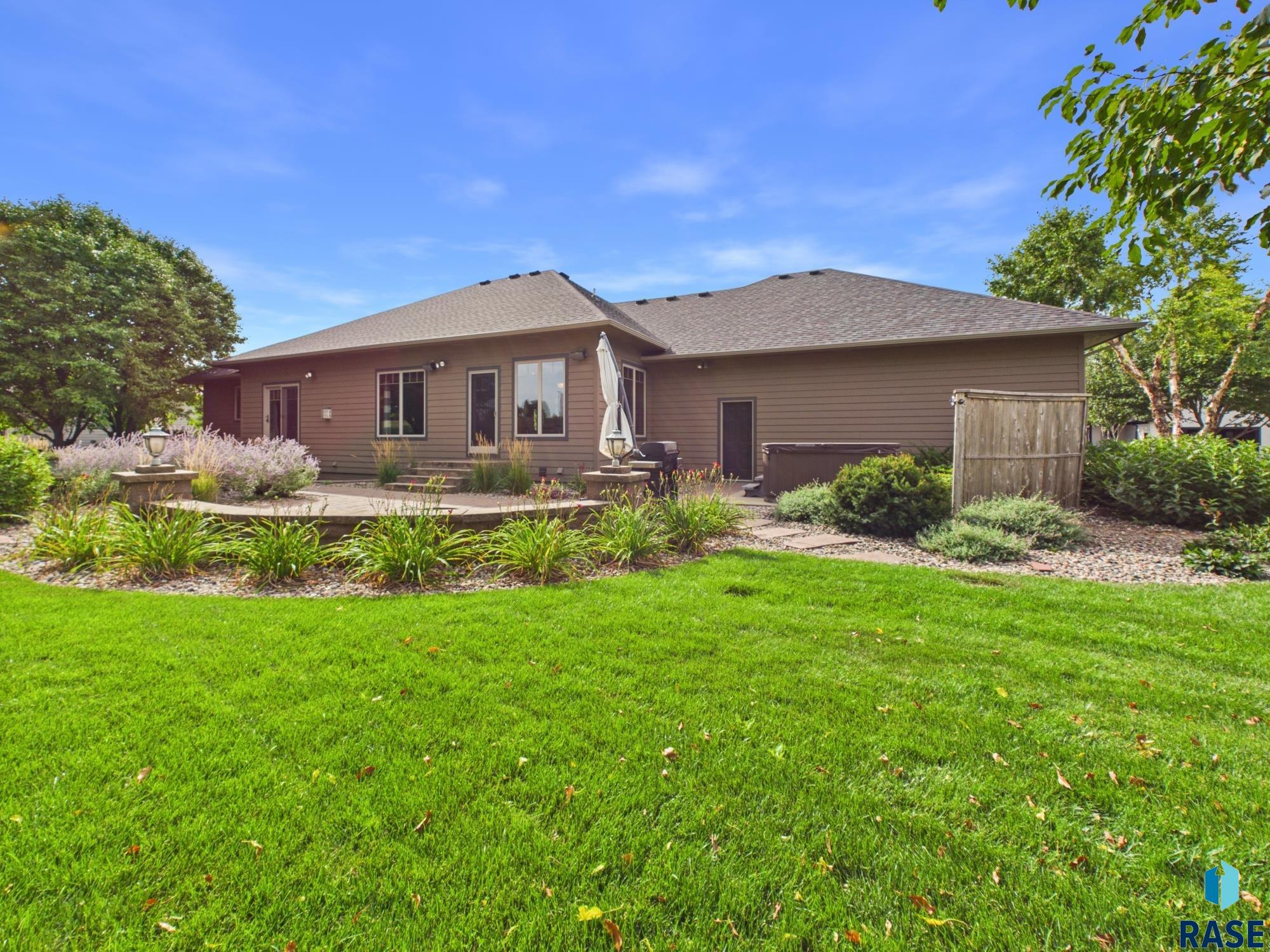 2304 Sleigh Creek Trl, Sioux Falls