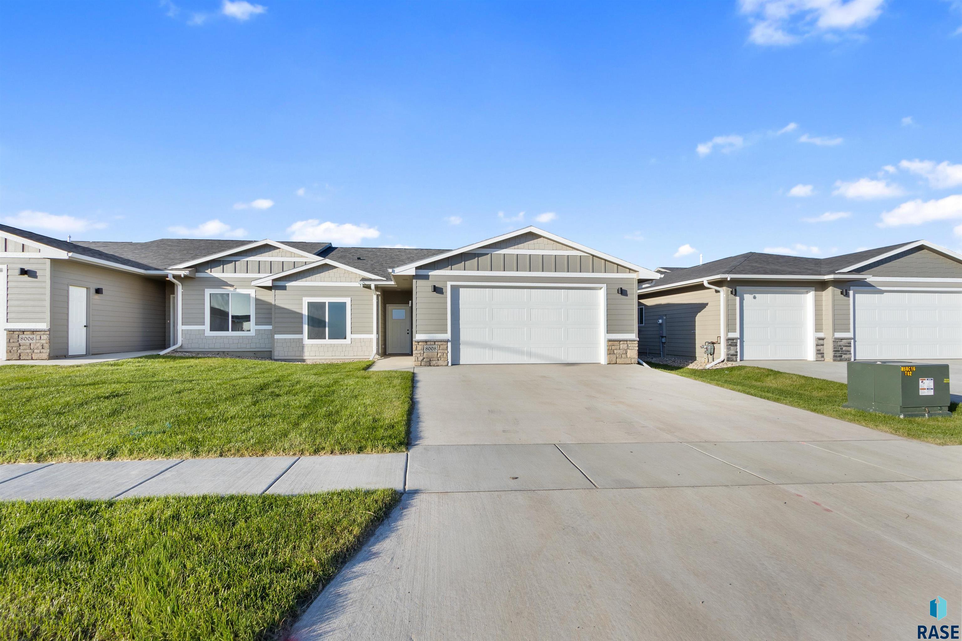 8008 E Marana St, Sioux Falls