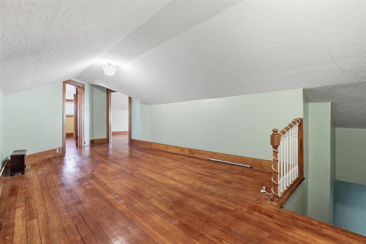 Listing Carousel Slide