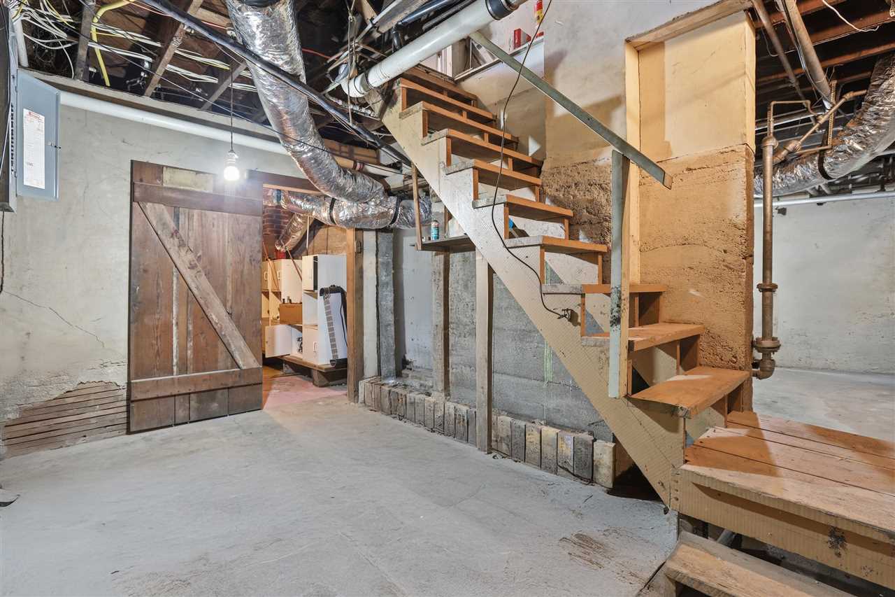 Listing Carousel Slide