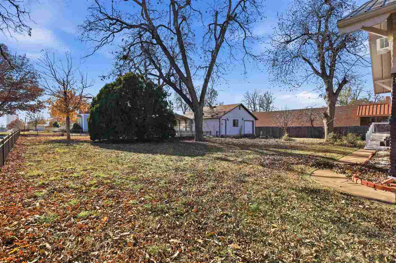 Listing Carousel Slide