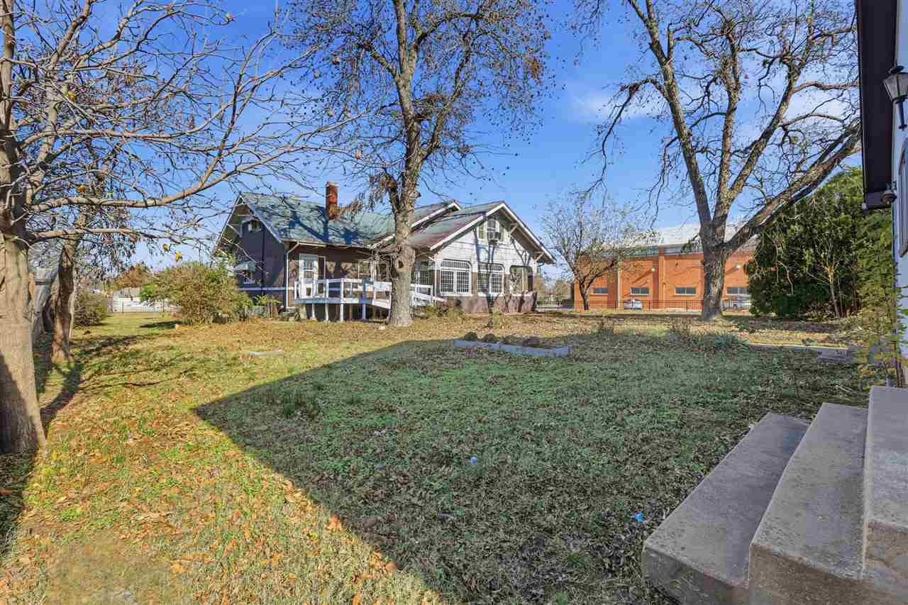 Listing Carousel Slide