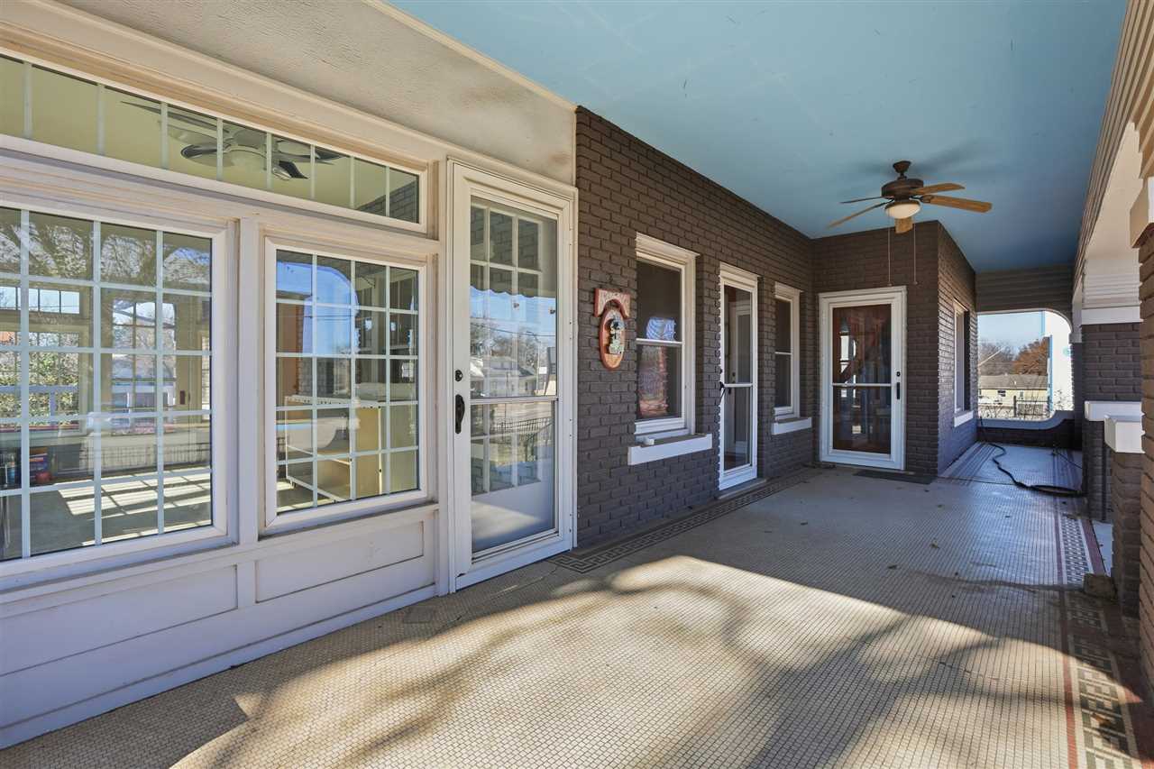 Listing Carousel Slide