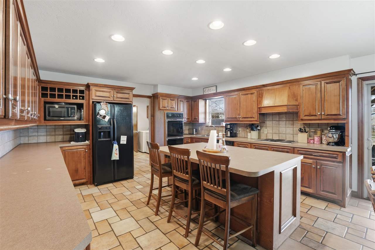 Listing Carousel Slide