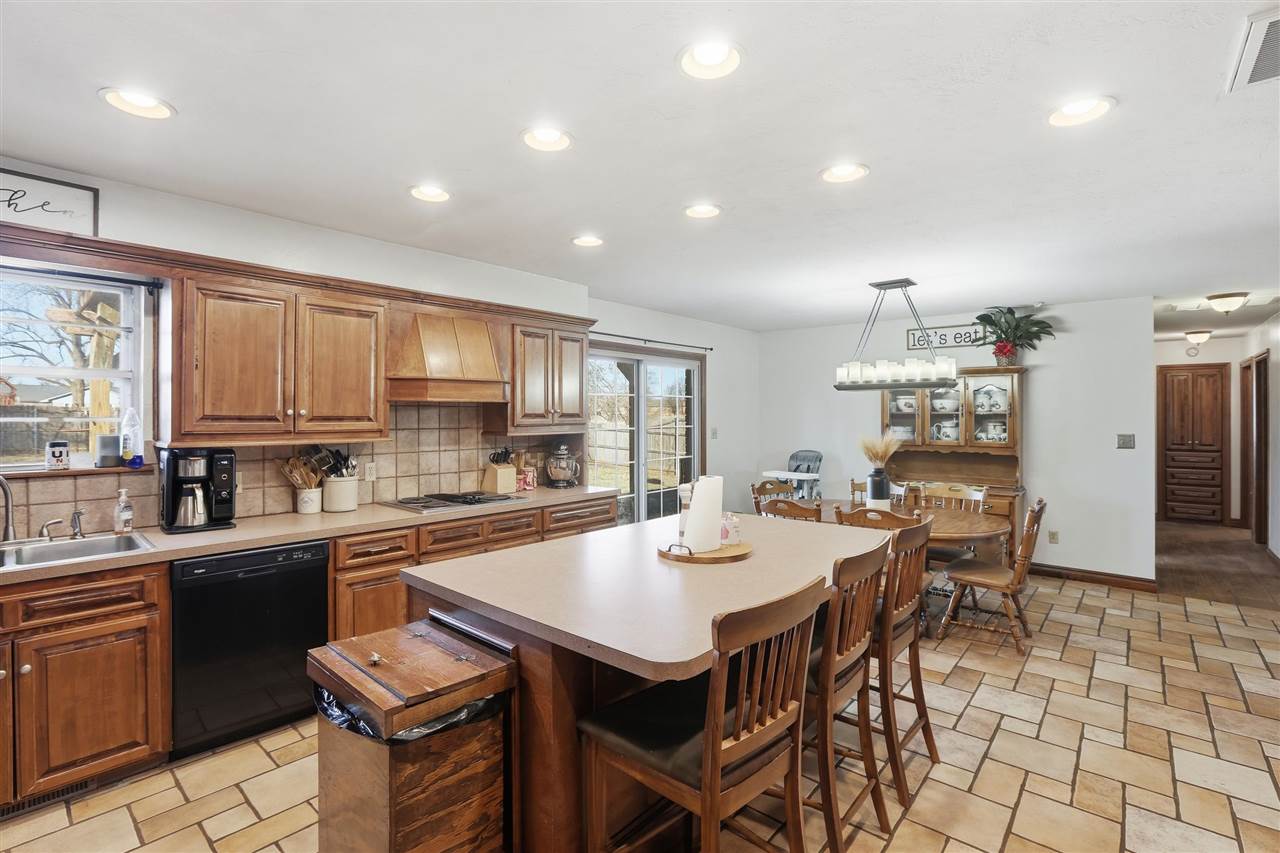 Listing Carousel Slide