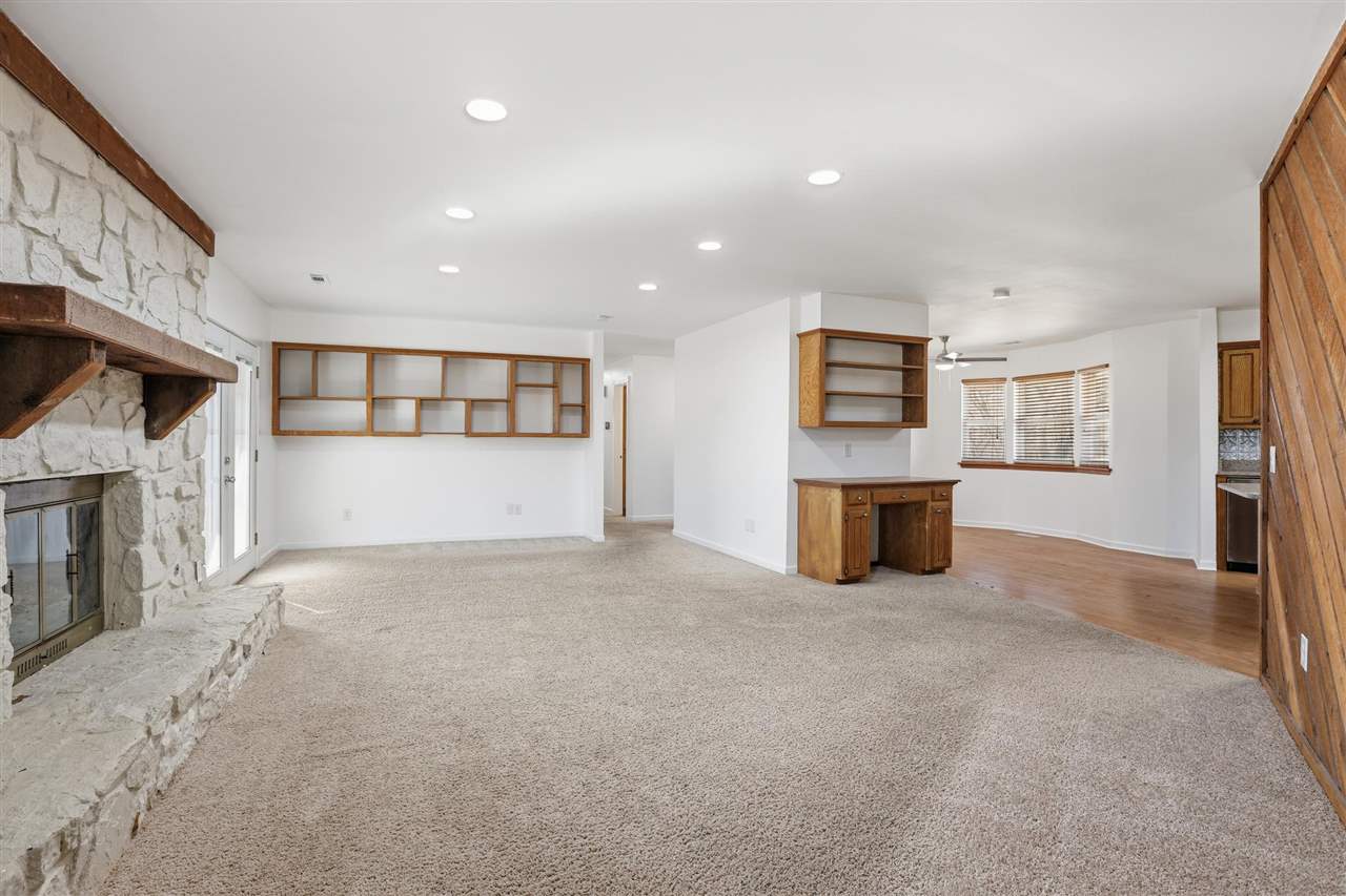 Listing Carousel Slide